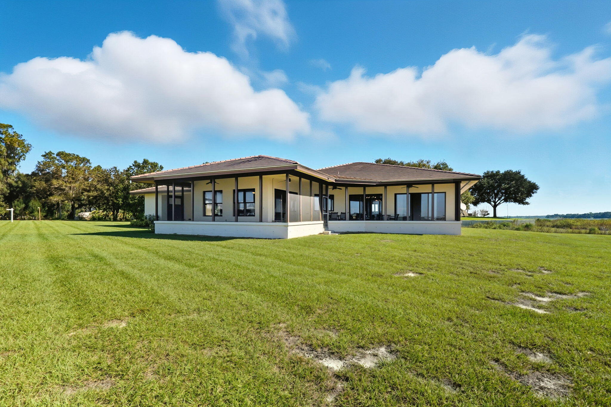 553 Thornburg Road