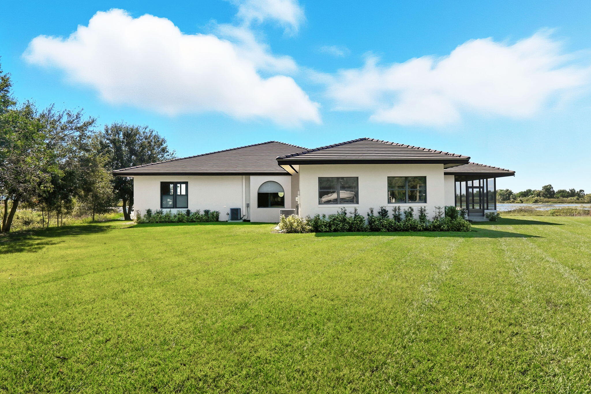 553 Thornburg Road
