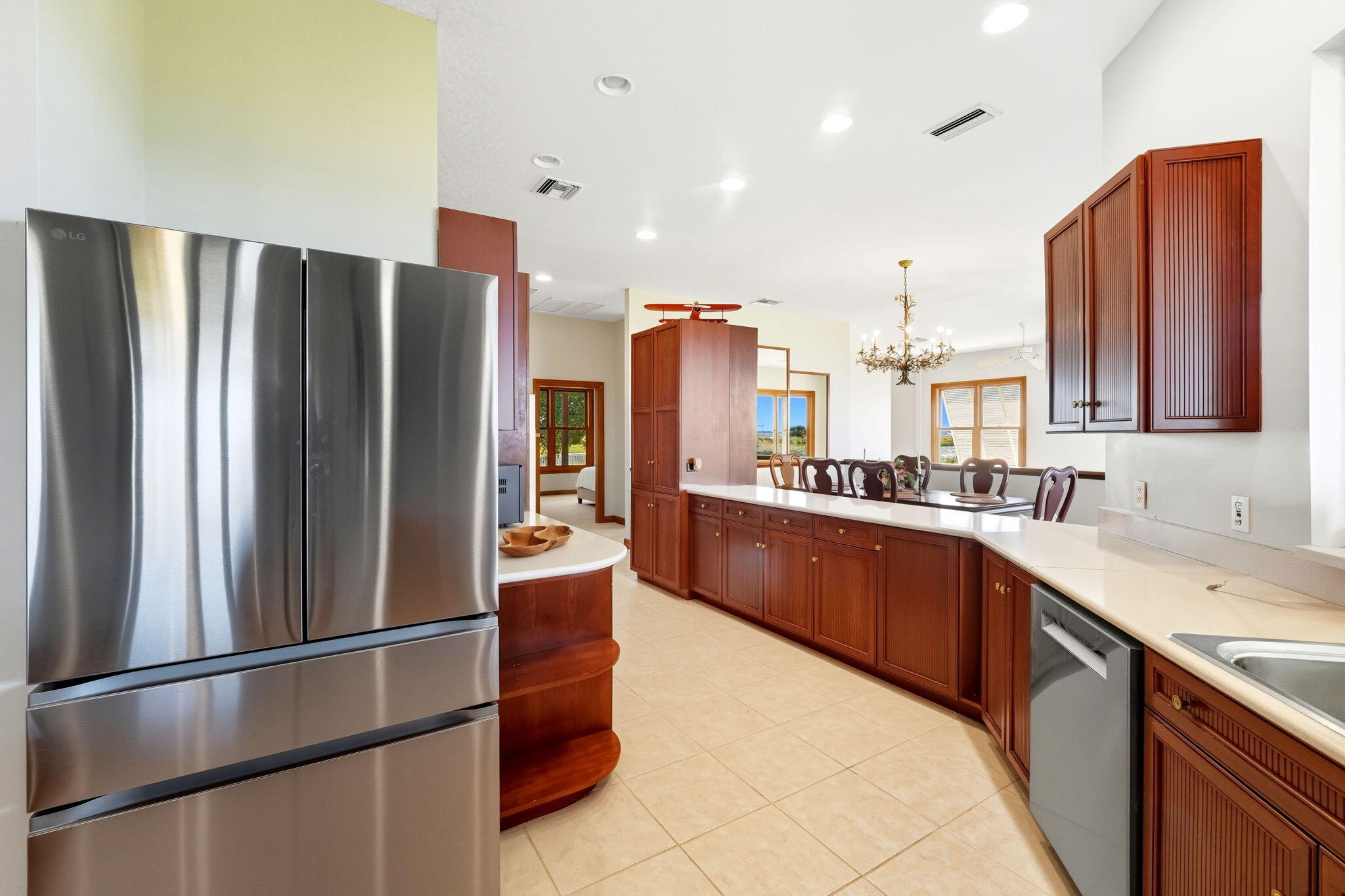 553 Thornburg Road