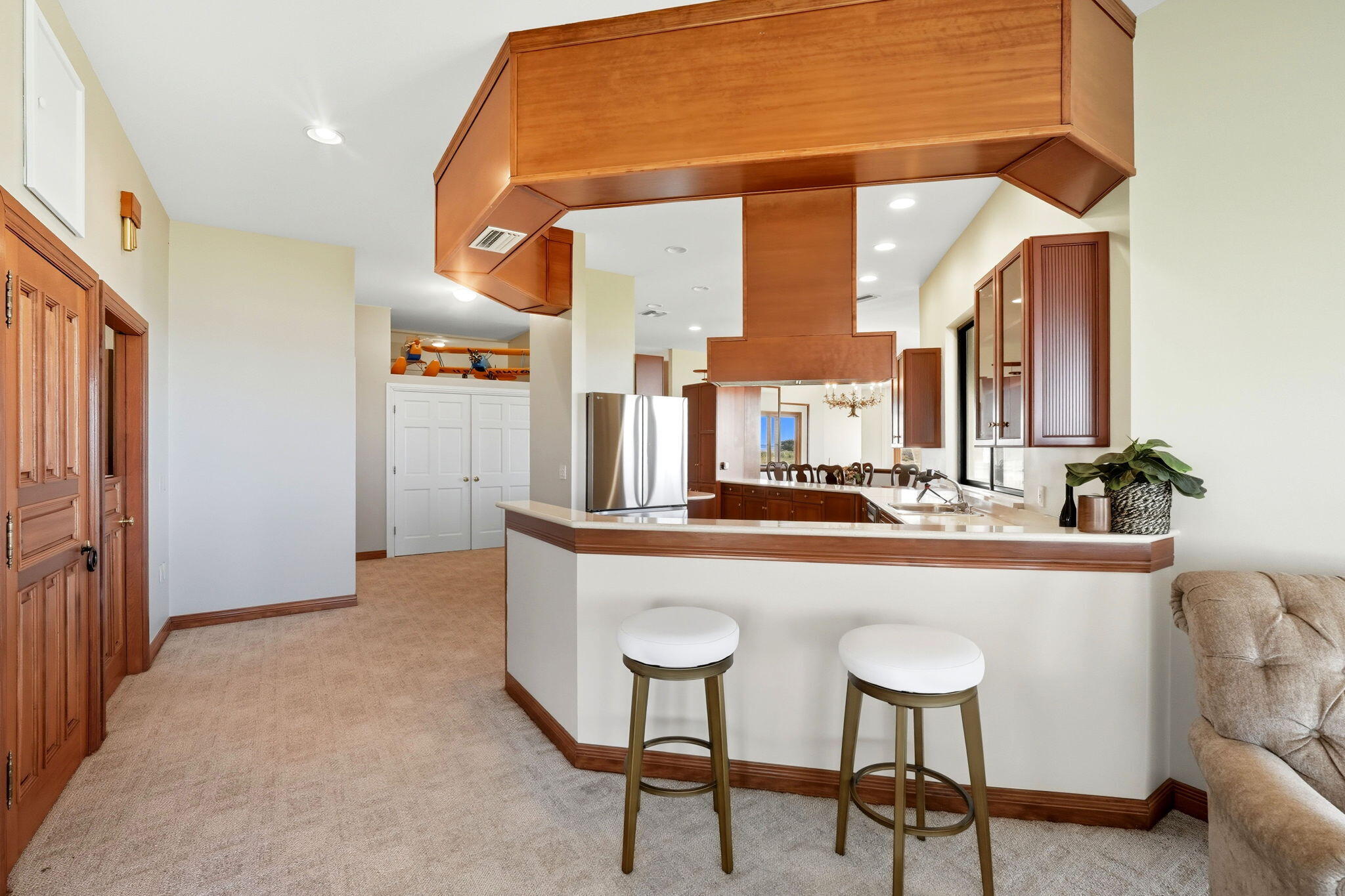 553 Thornburg Road