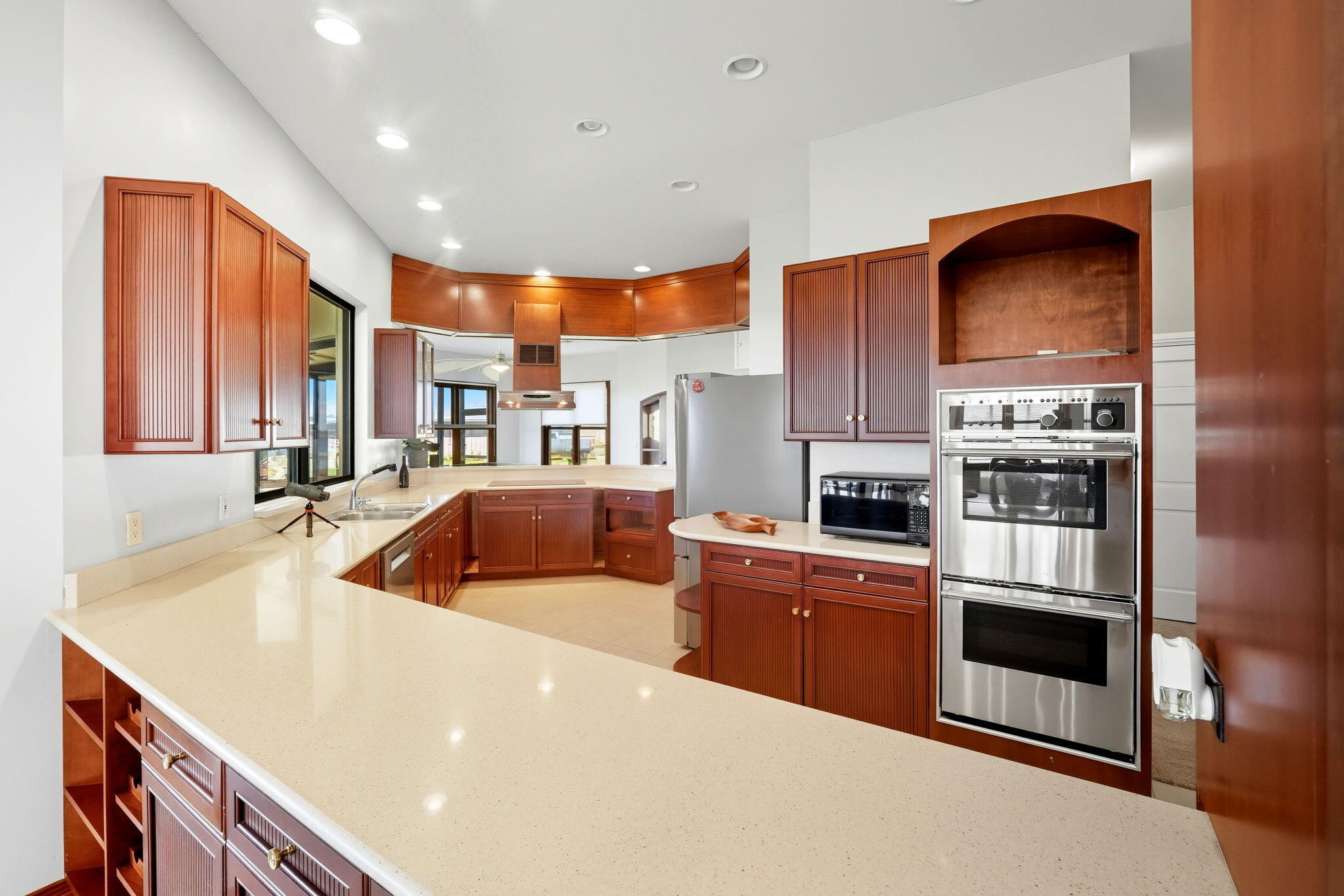 553 Thornburg Road