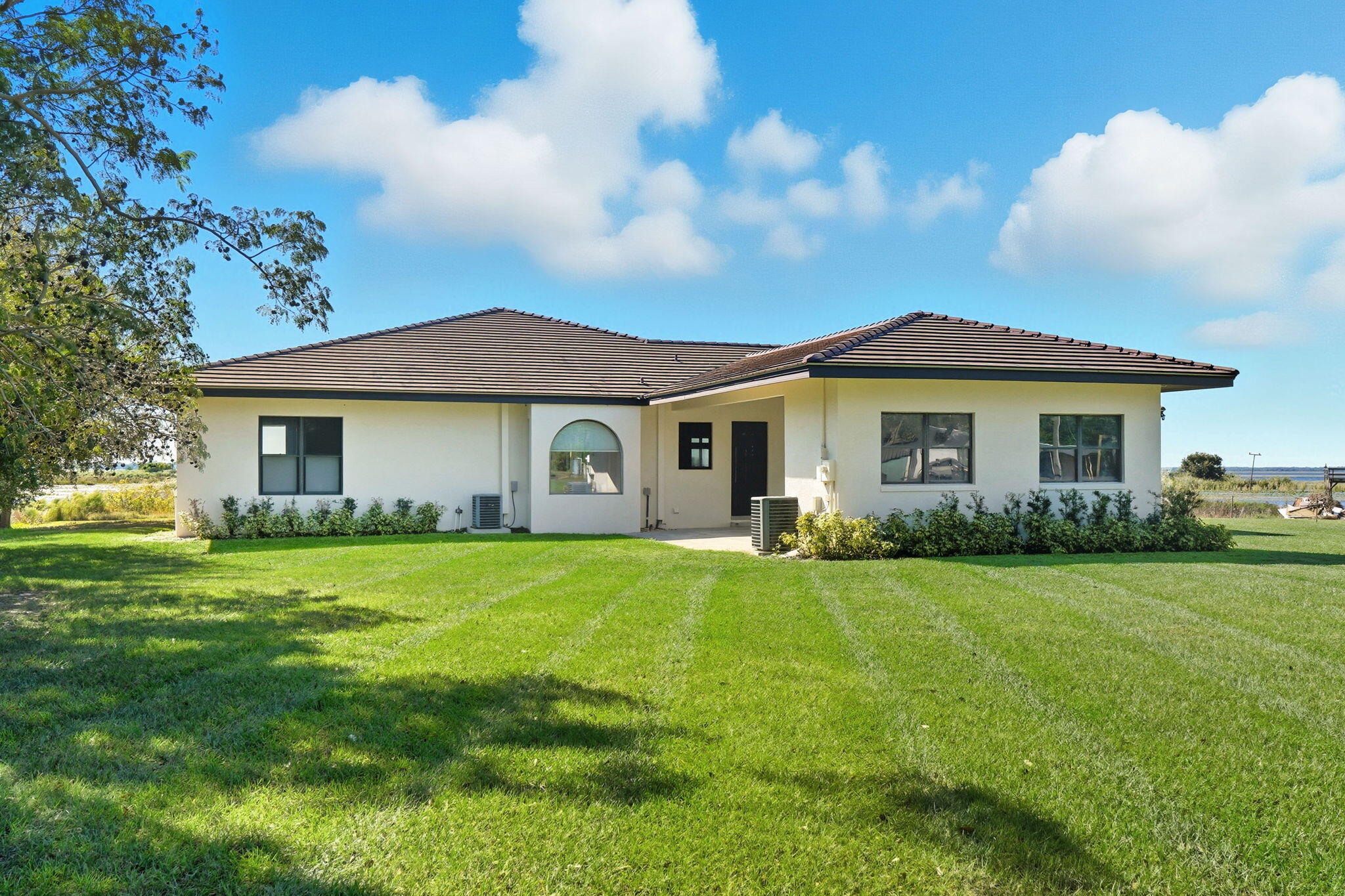 553 Thornburg Road