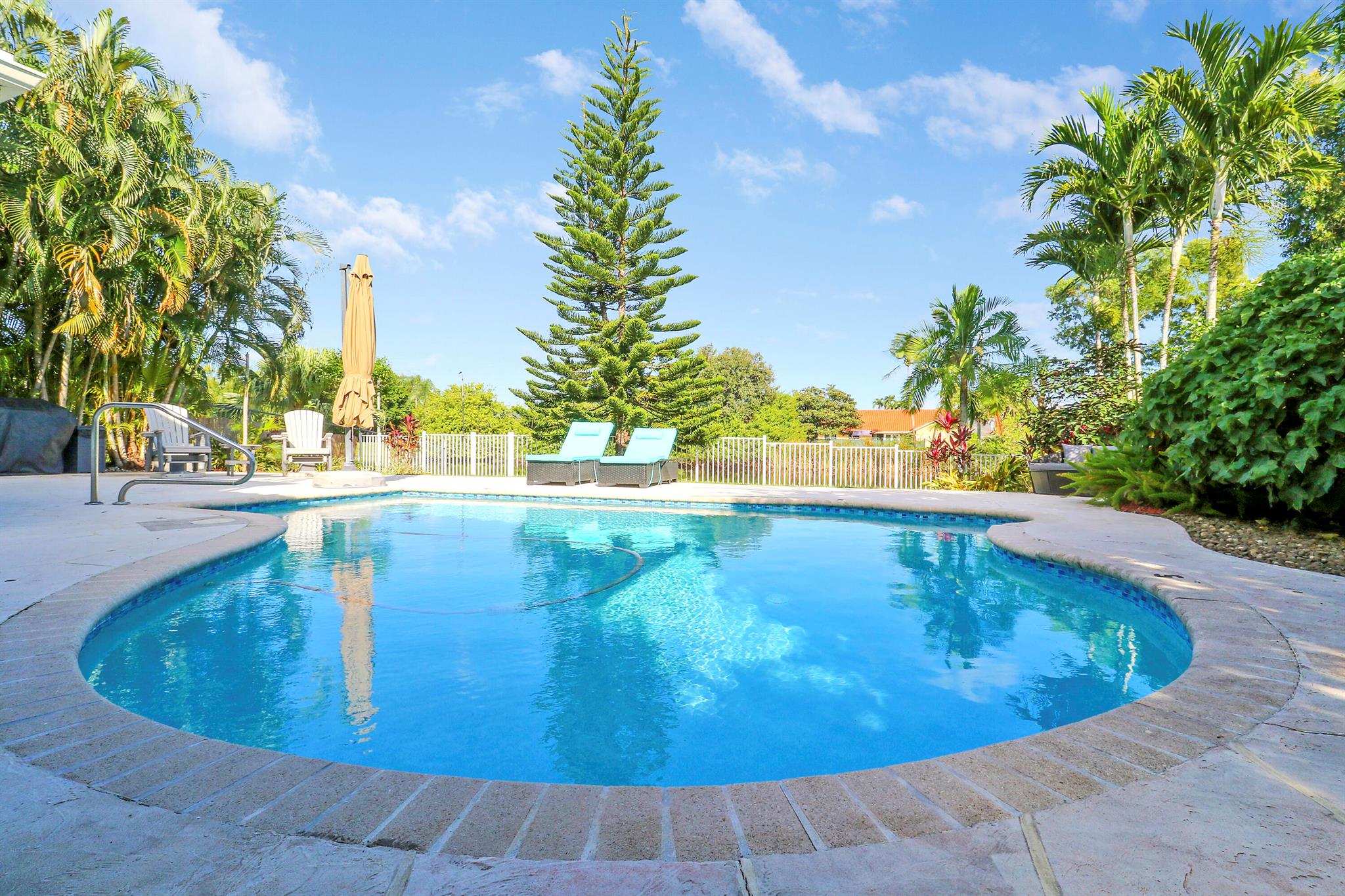 9398 Aqua Vista Boulevard