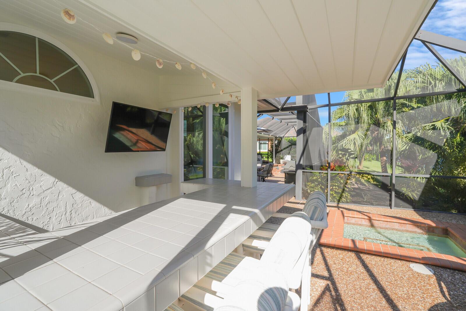 8951 SE Marina Bay Drive