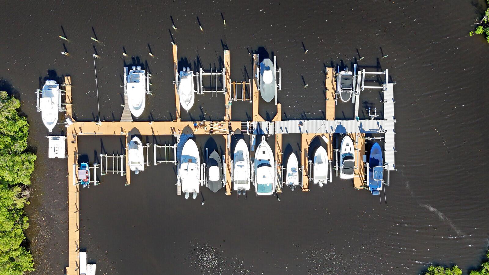 8951 SE Marina Bay Drive