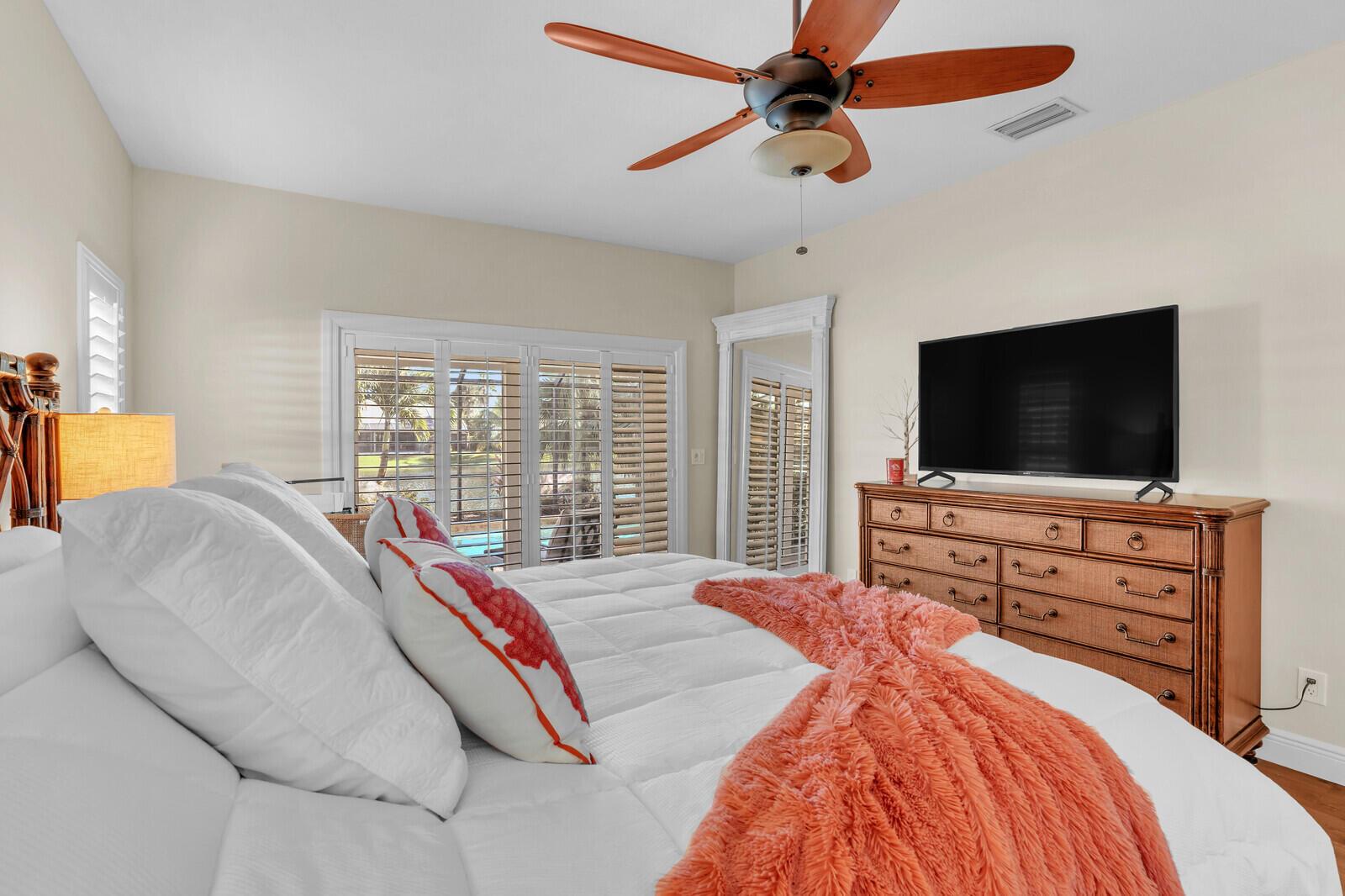 8951 SE Marina Bay Drive