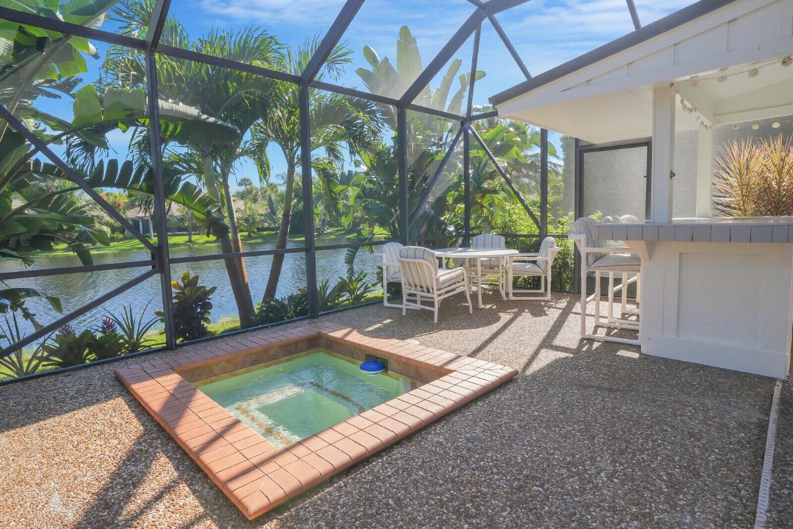 8951 SE Marina Bay Drive