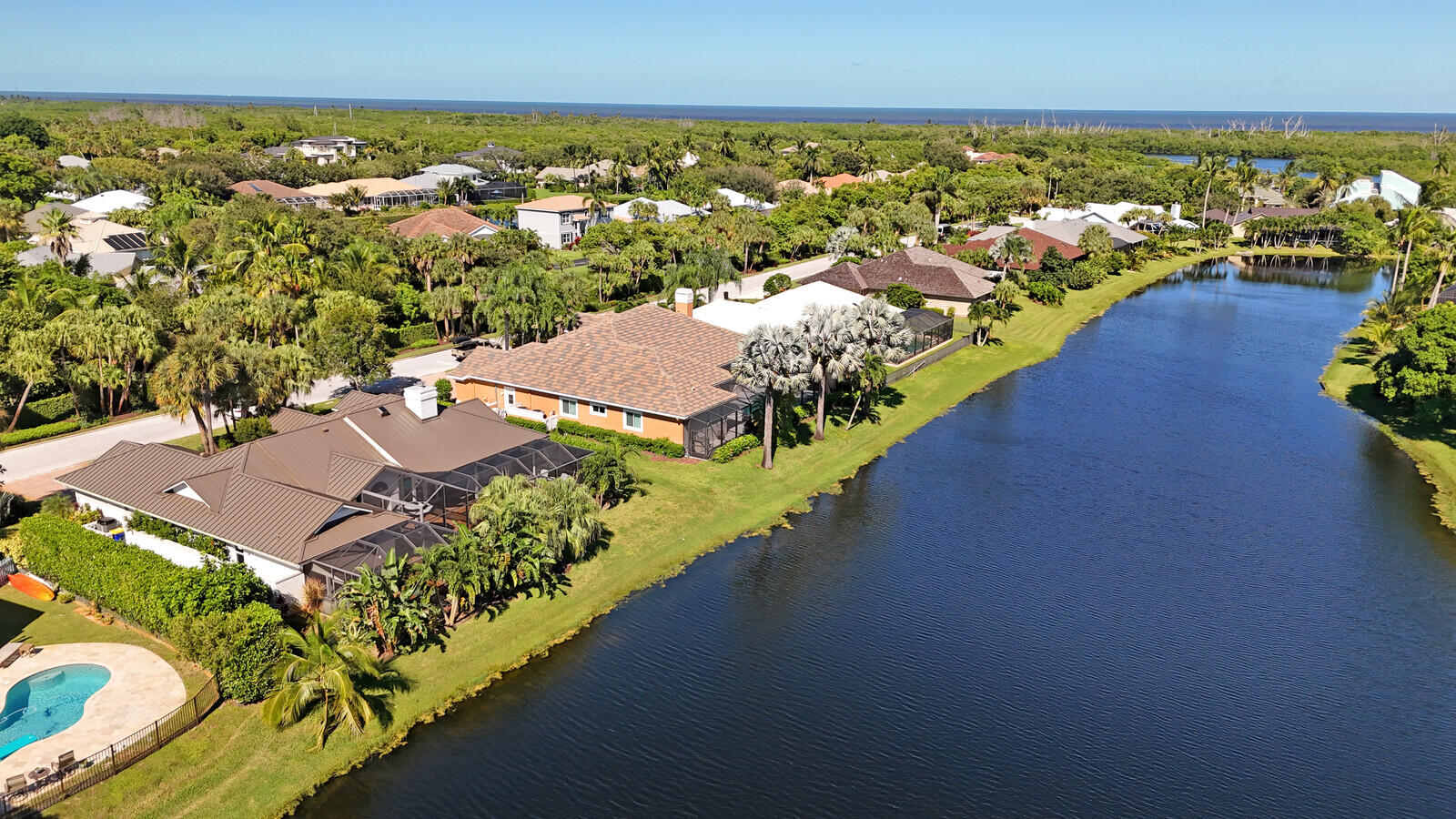 8951 SE Marina Bay Drive