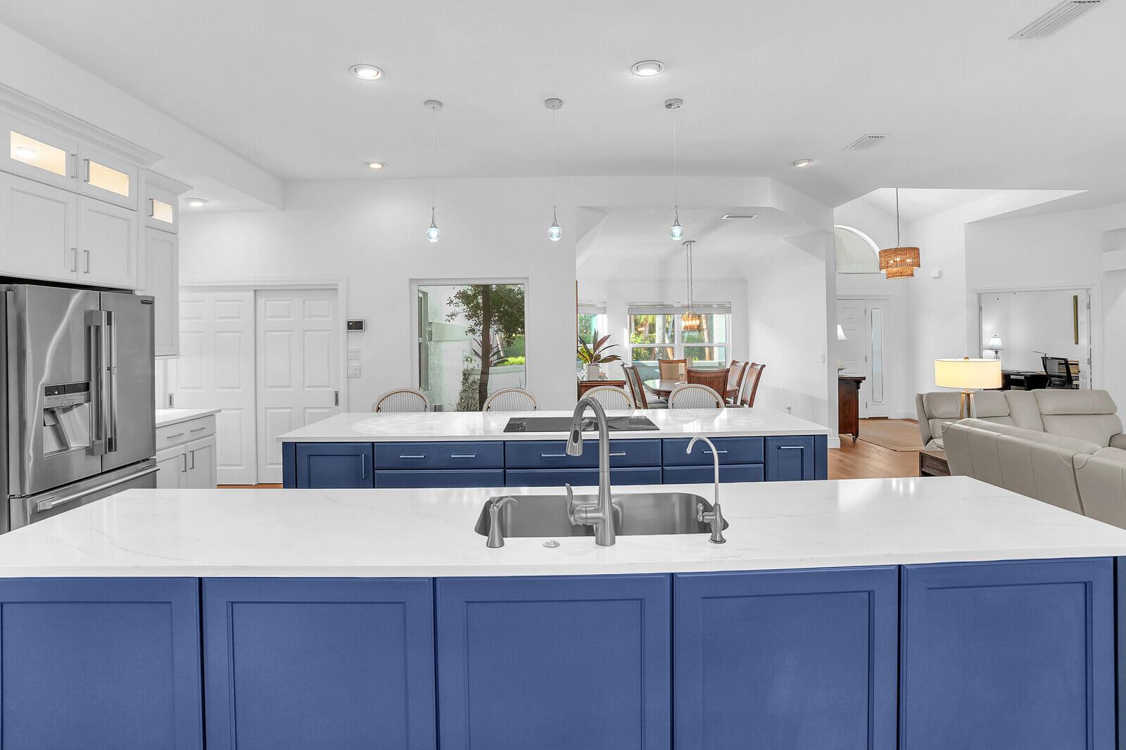 8951 SE Marina Bay Drive