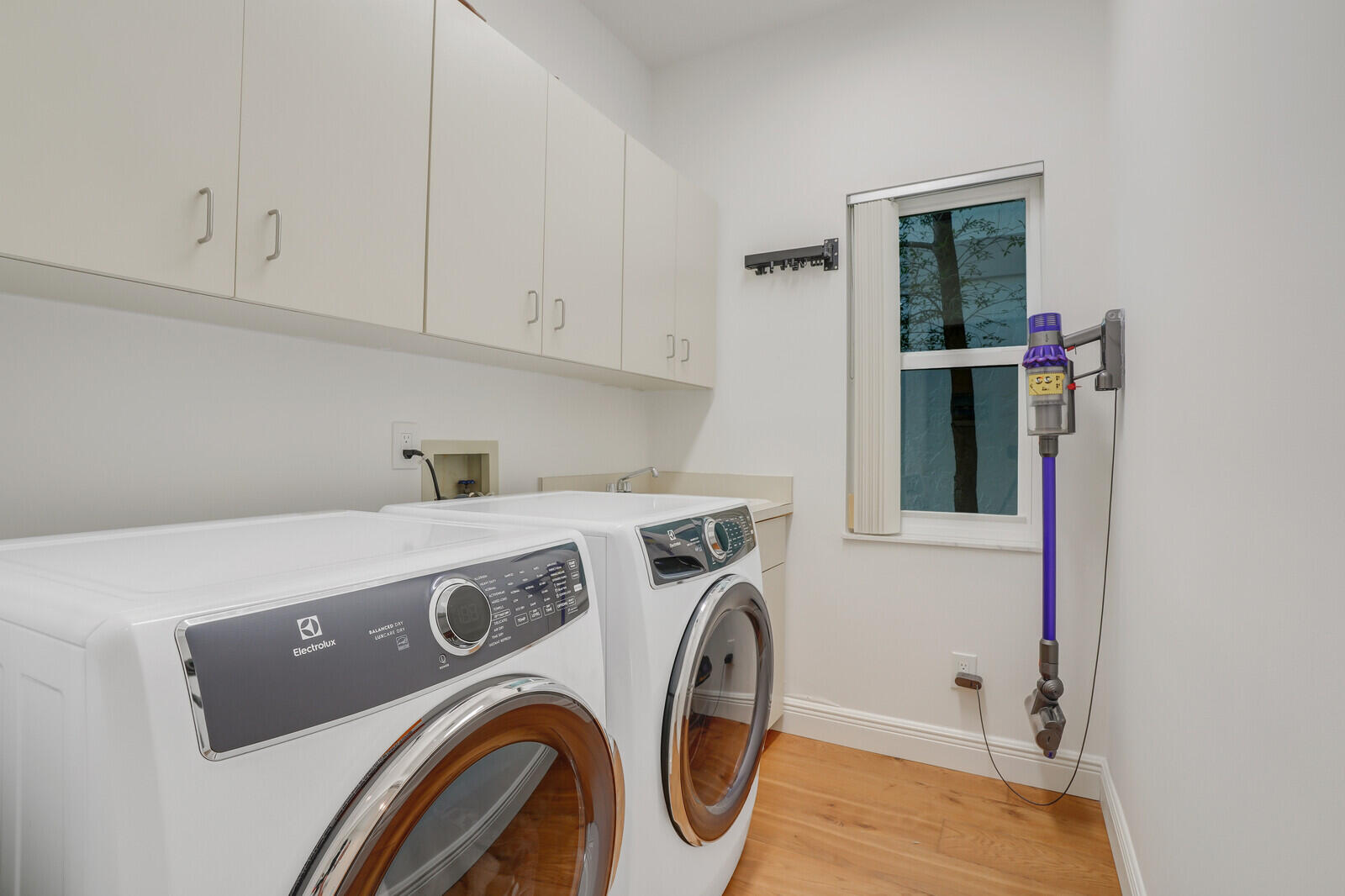 8951 SE Marina Bay Drive