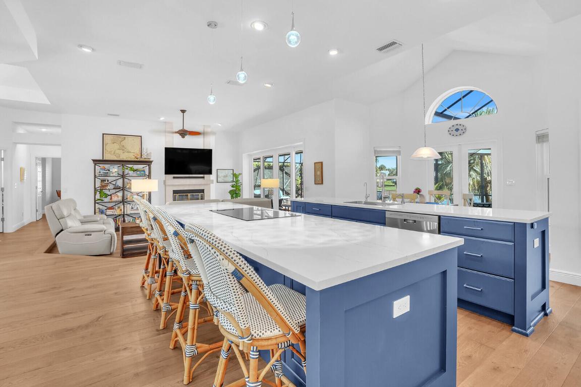 8951 SE Marina Bay Drive