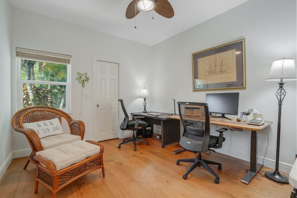 8951 SE Marina Bay Drive