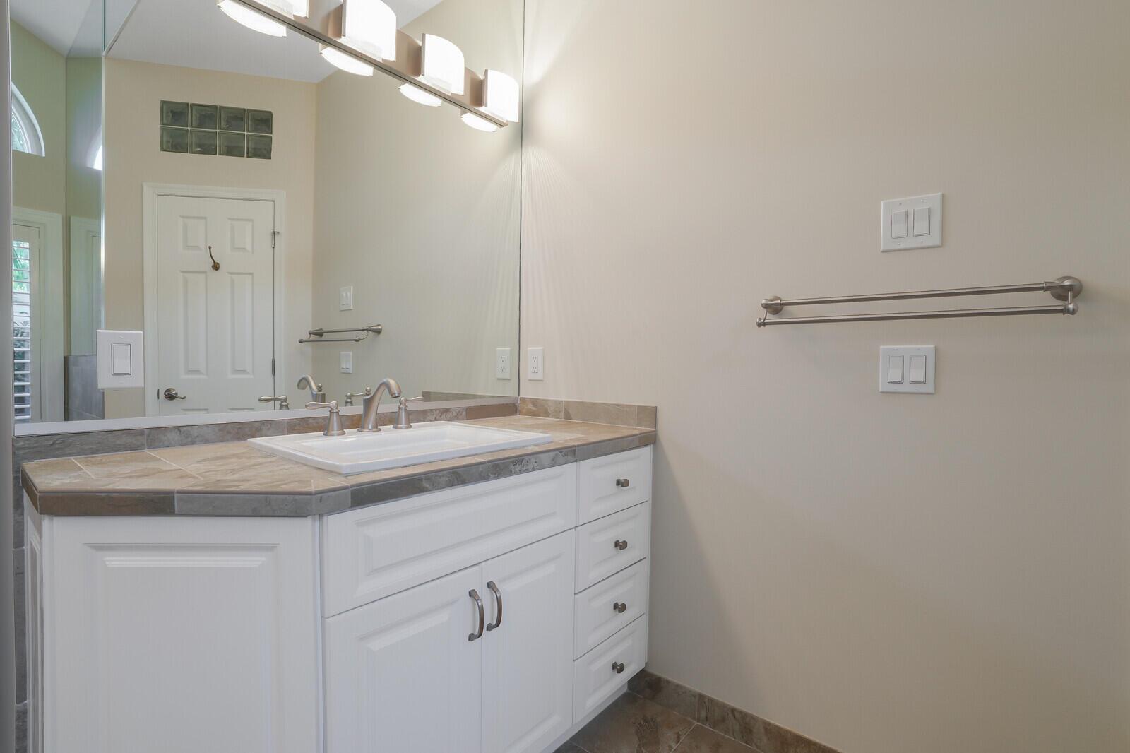 8951 SE Marina Bay Drive