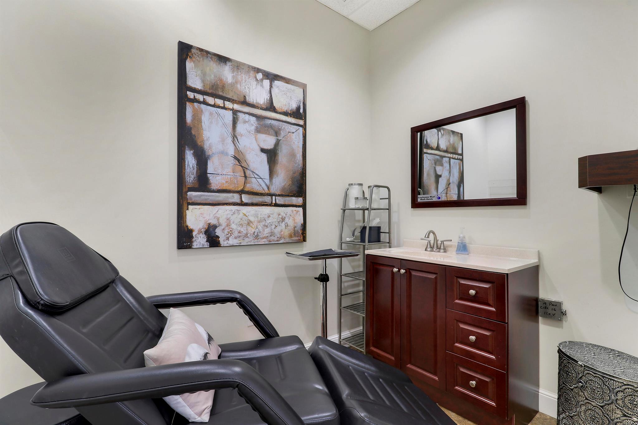 266 NW Peacock Boulevard 104