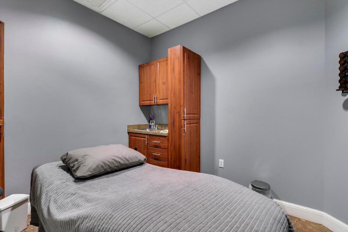 266 NW Peacock Boulevard 104