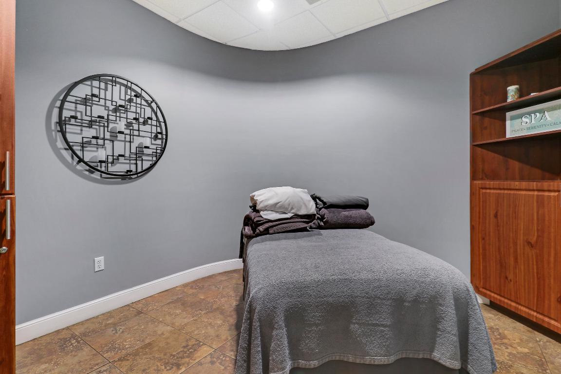 266 NW Peacock Boulevard 104