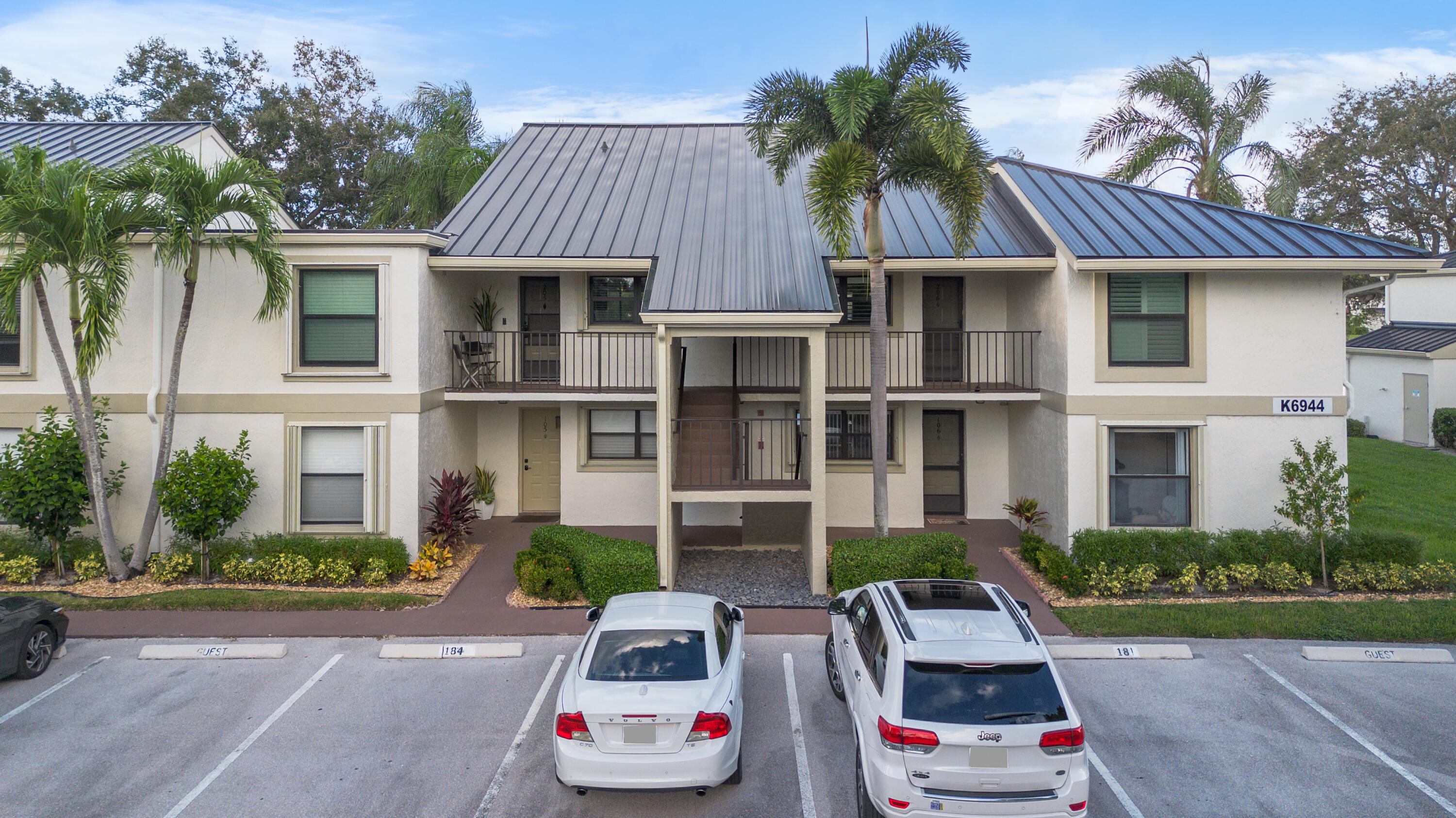 6944 Briarlake Circle 205