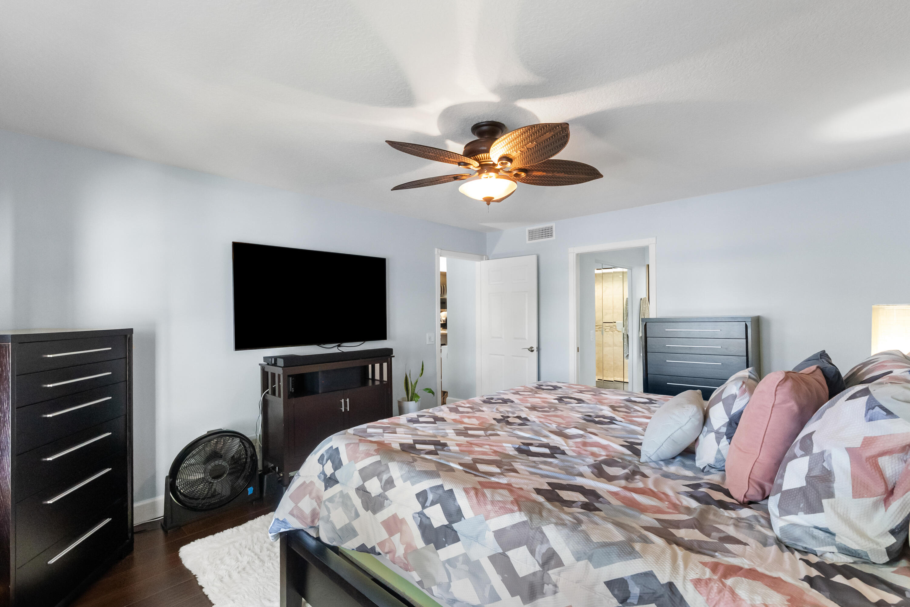 6944 Briarlake Circle 205
