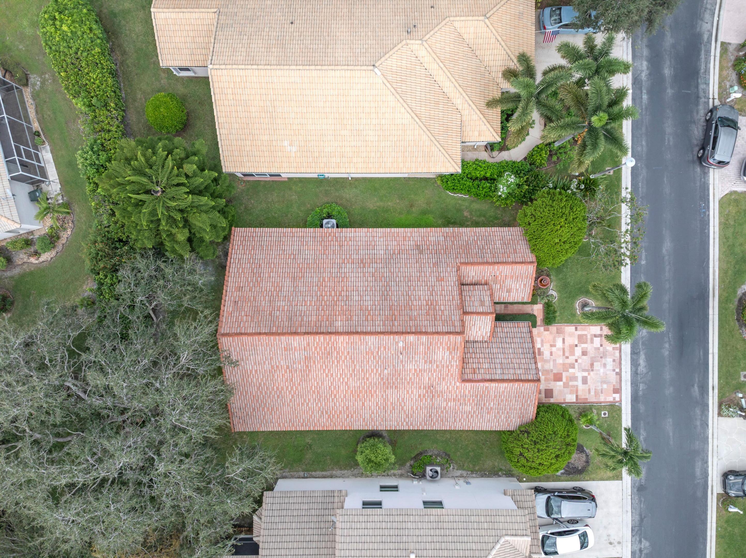 2705 Pointe Circle