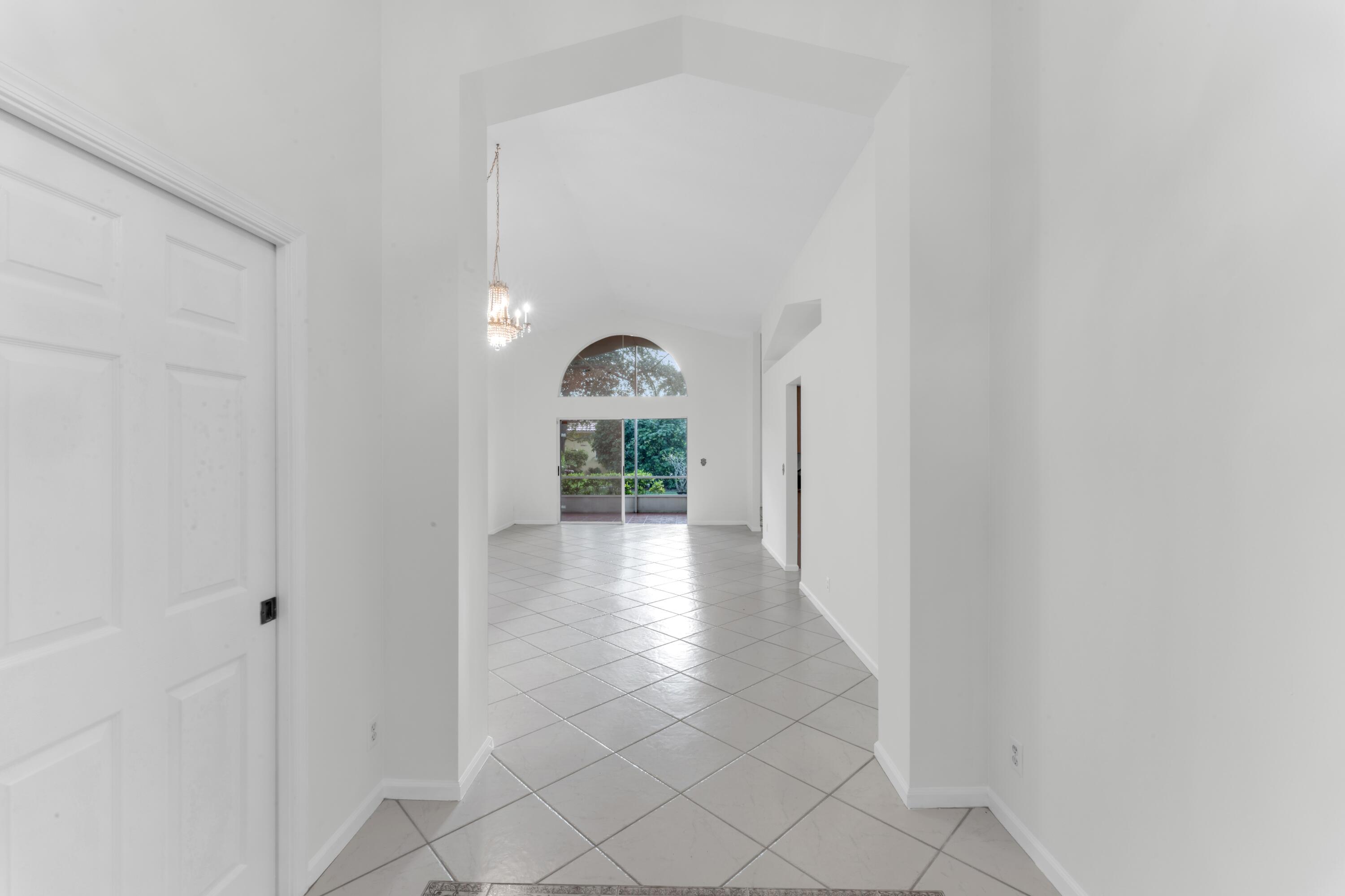 2705 Pointe Circle