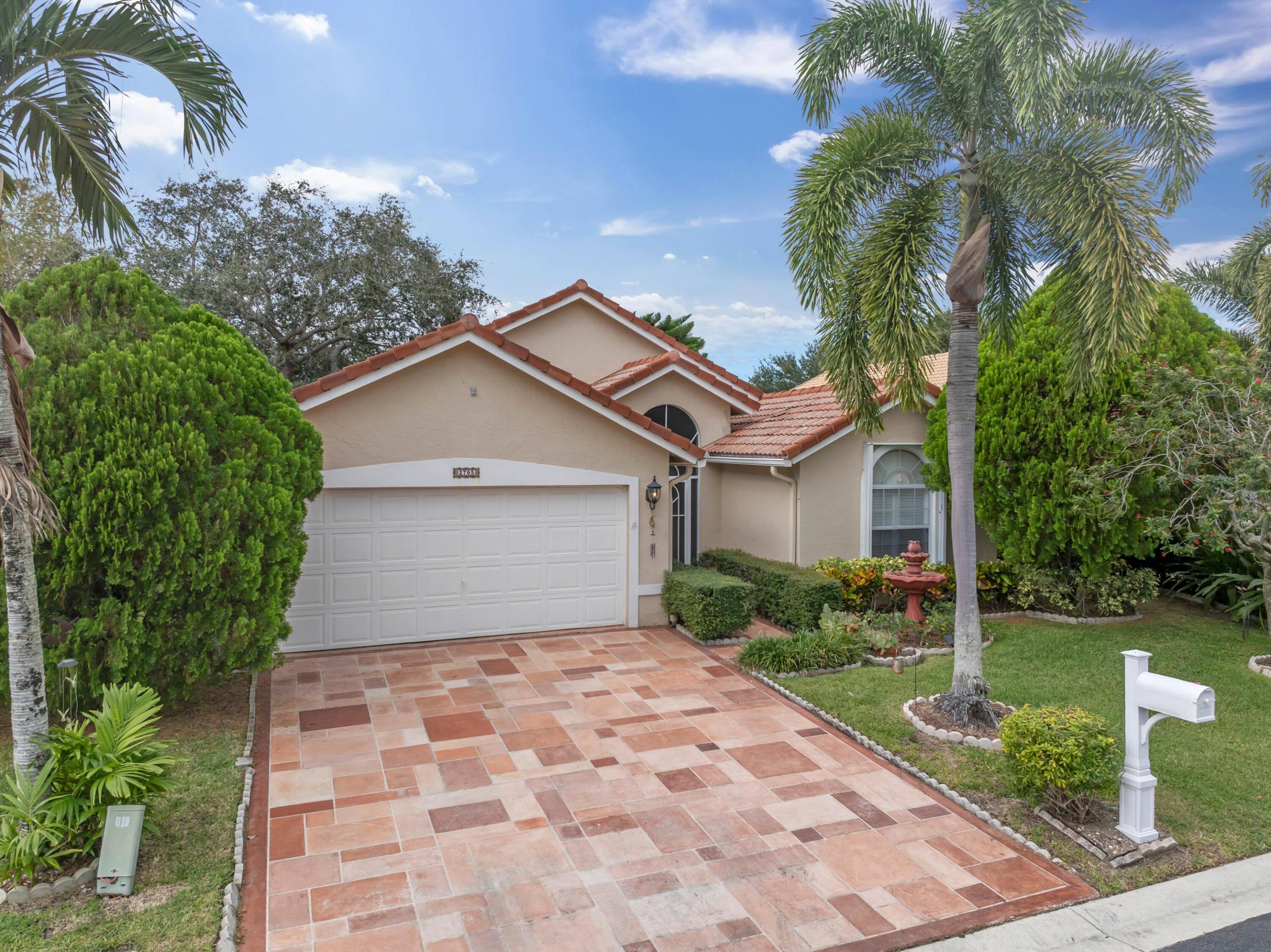 2705 Pointe Circle