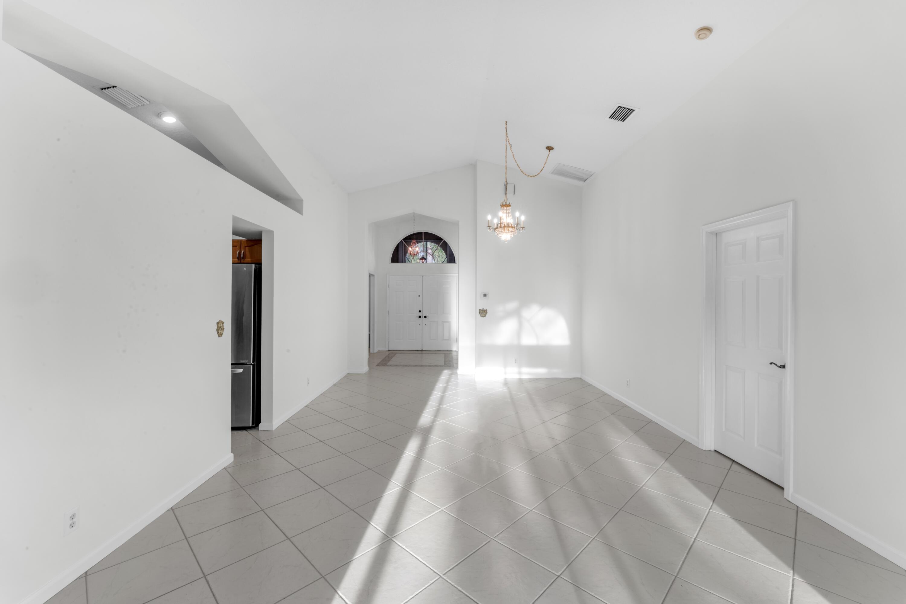 2705 Pointe Circle