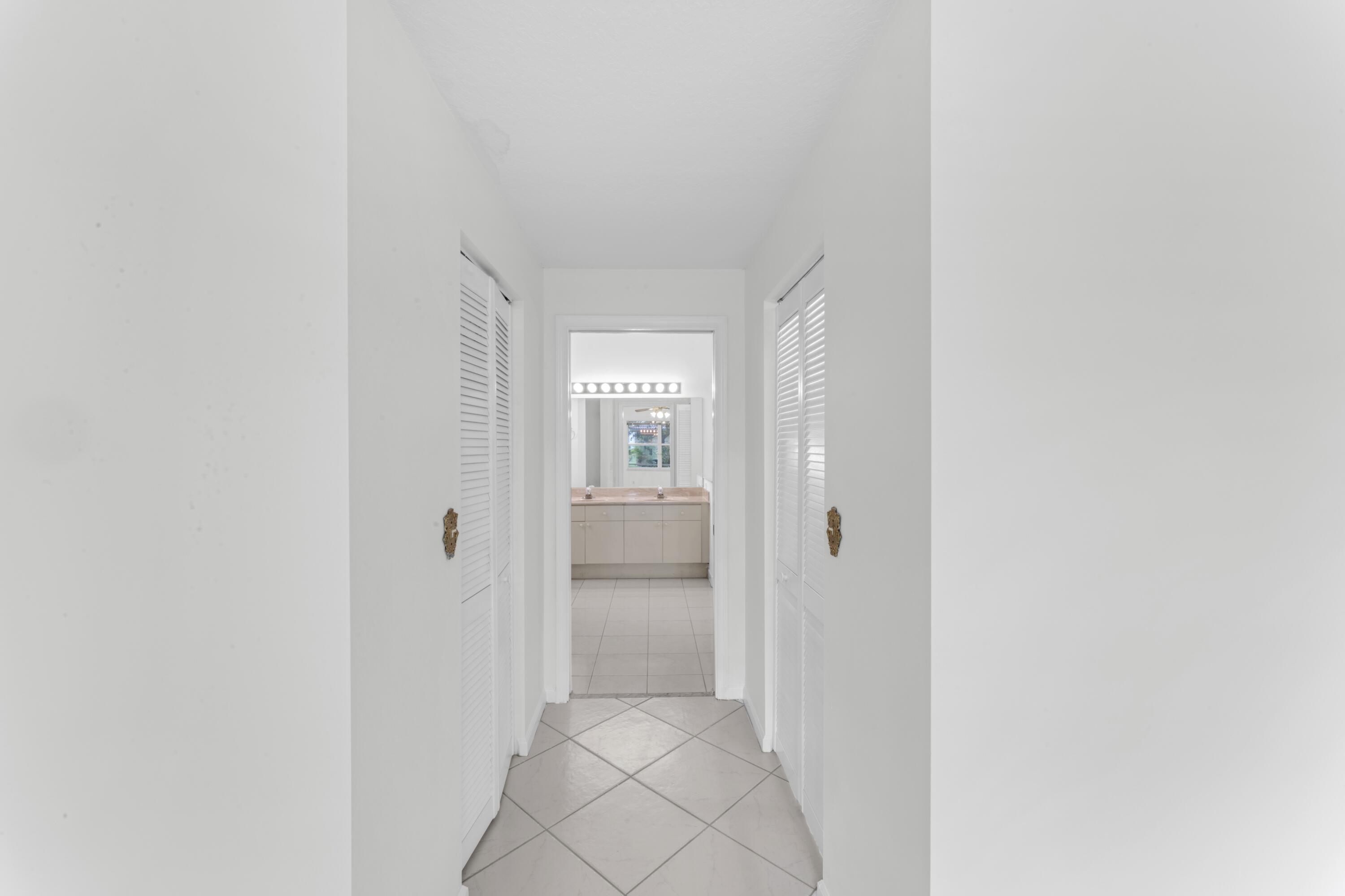 2705 Pointe Circle