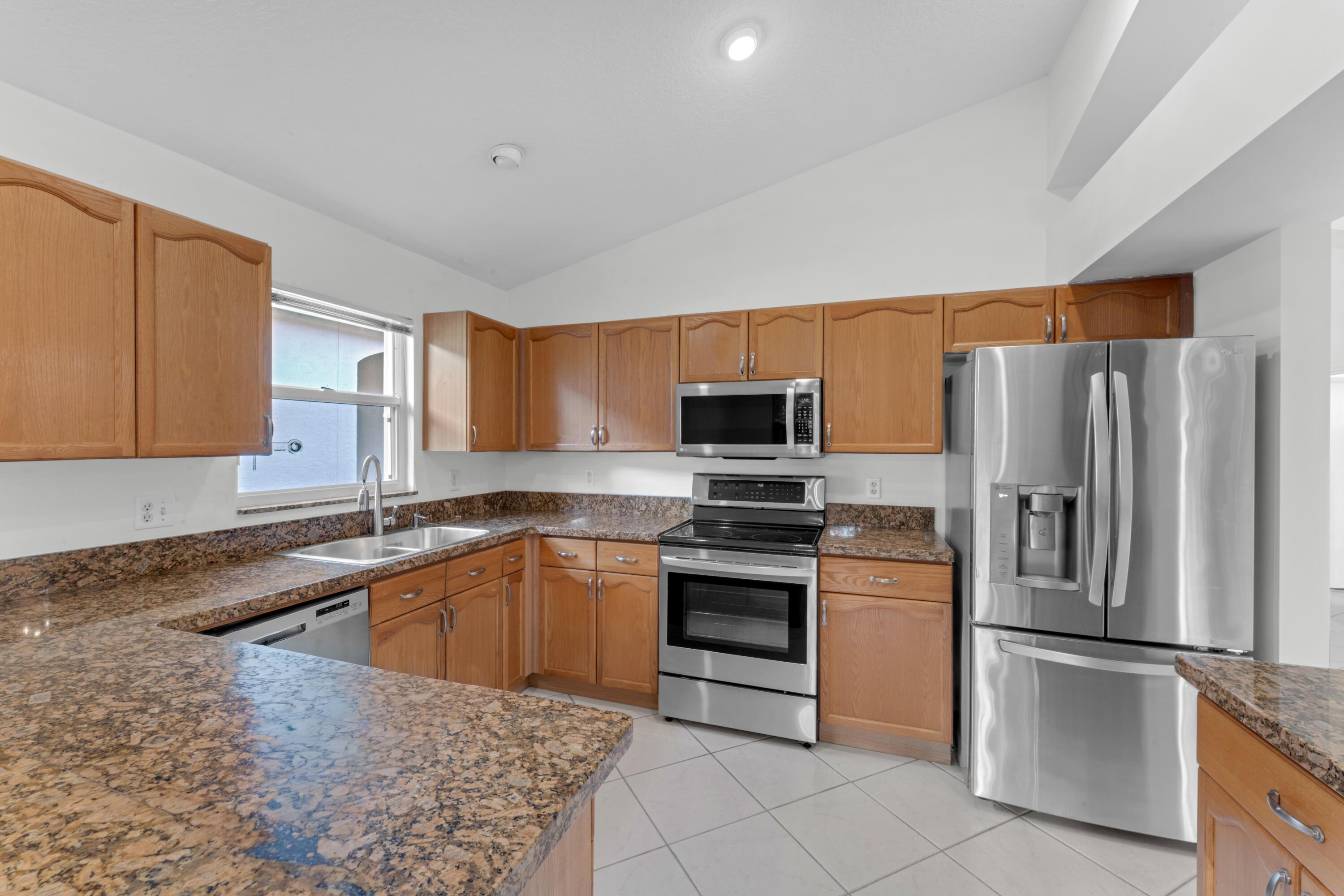 2705 Pointe Circle