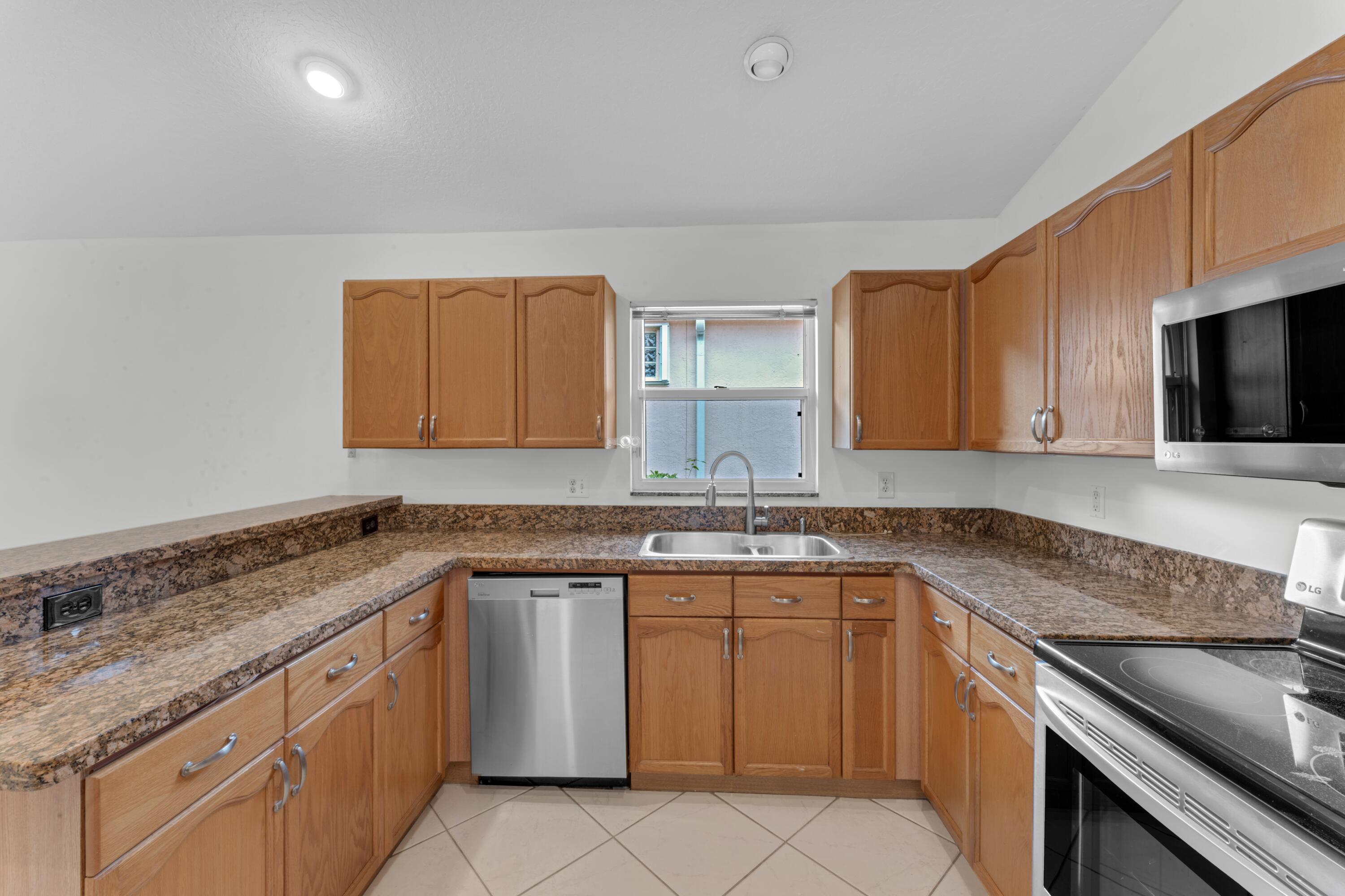 2705 Pointe Circle