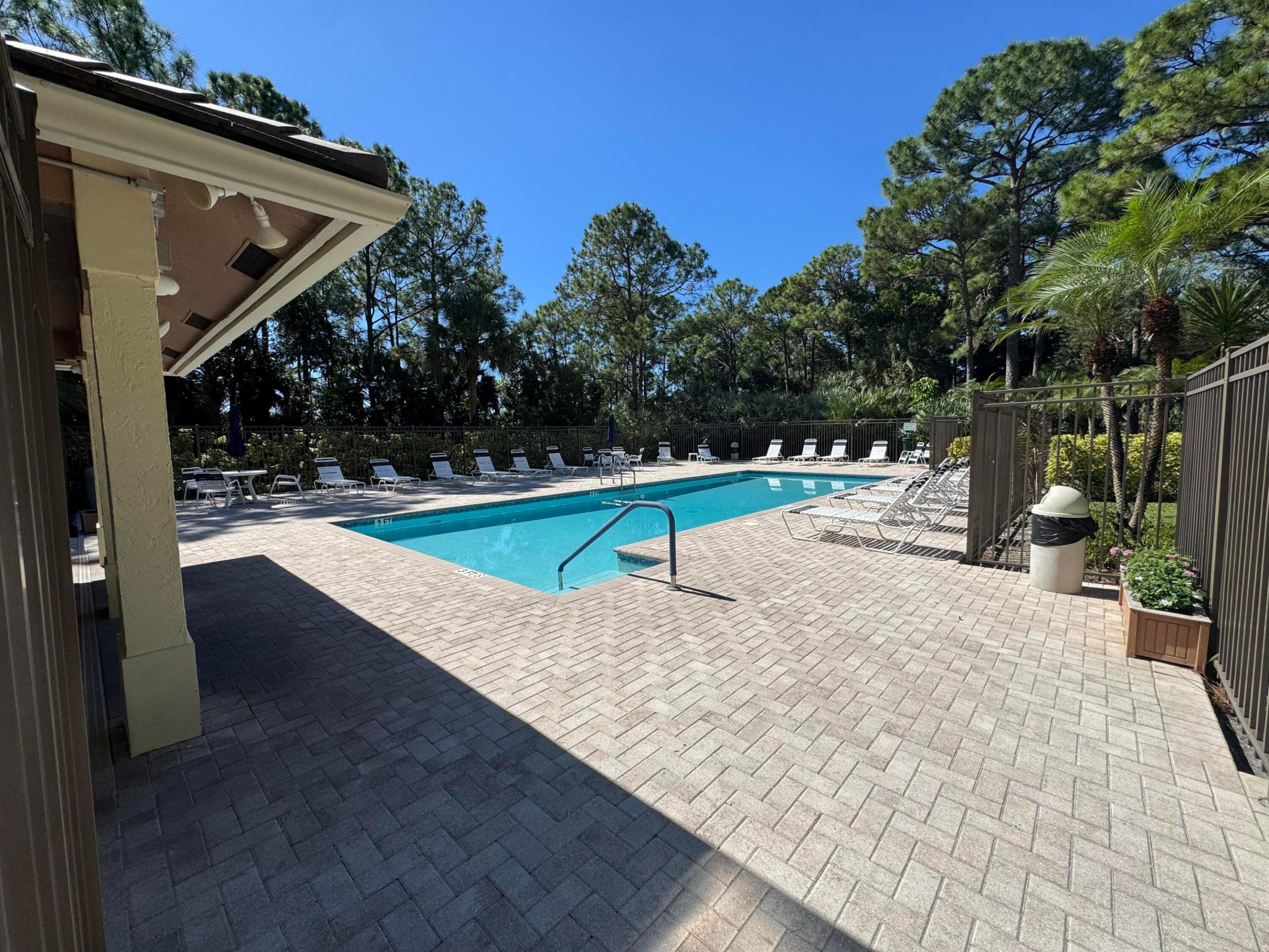 2705 Pointe Circle