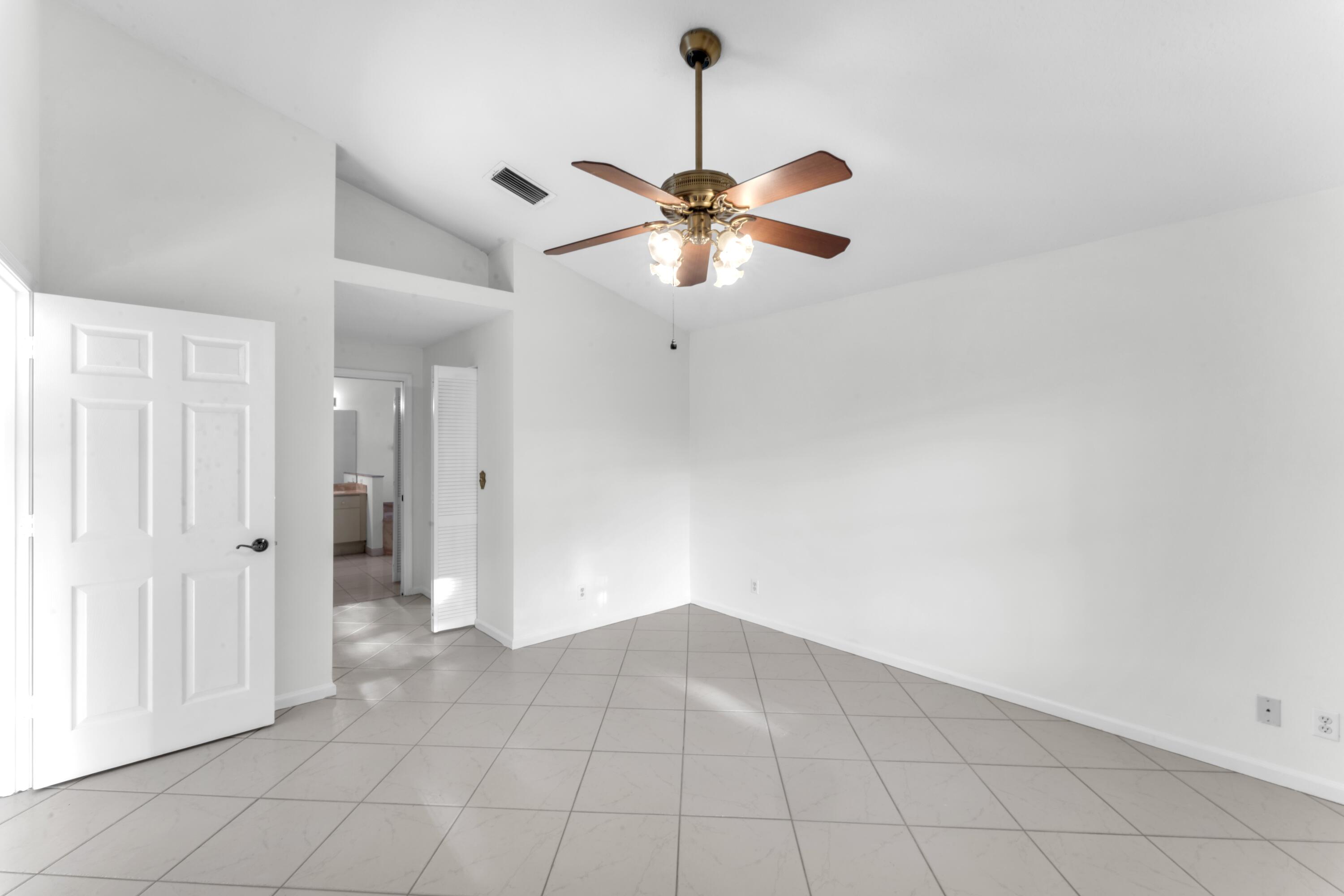 2705 Pointe Circle