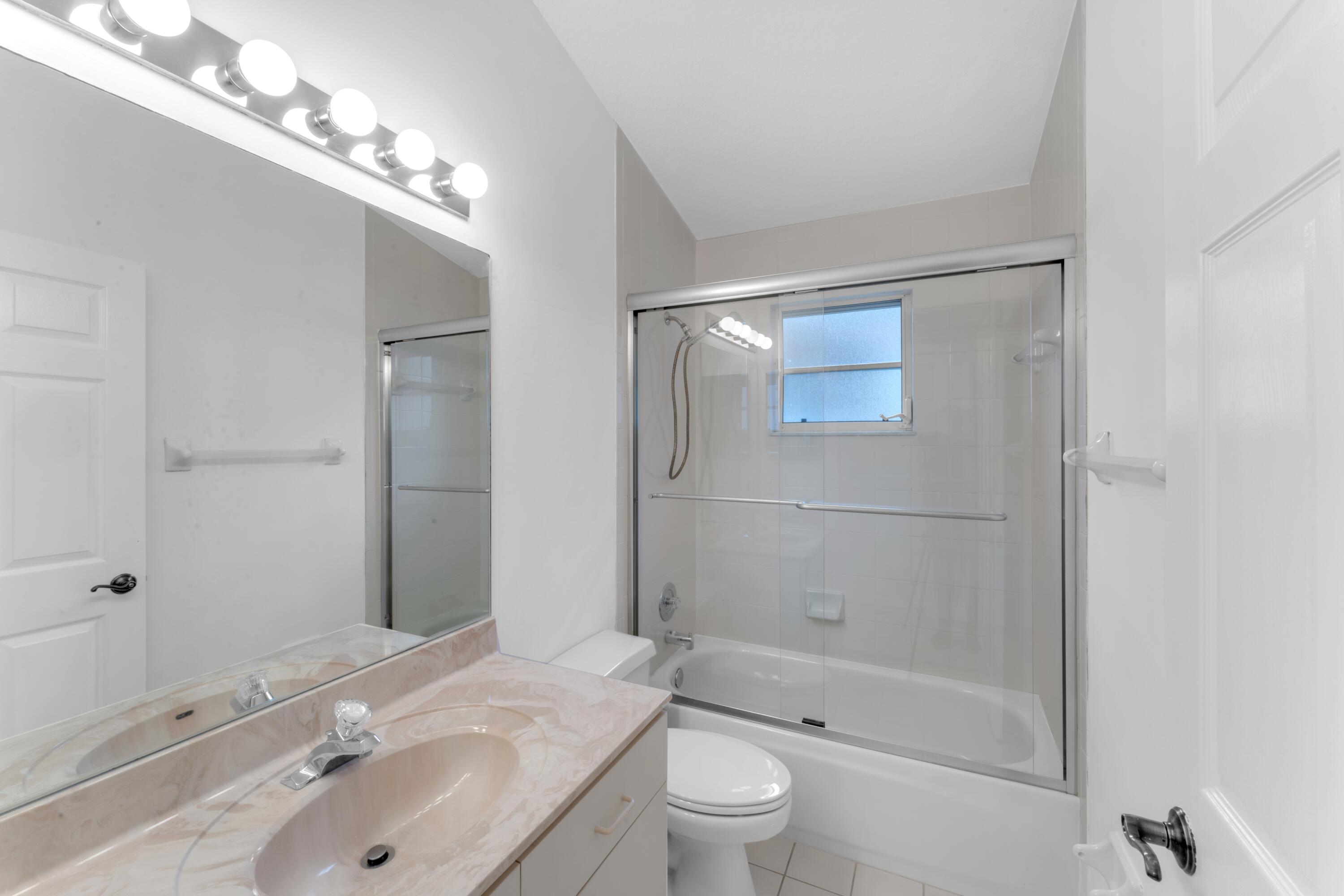 2705 Pointe Circle