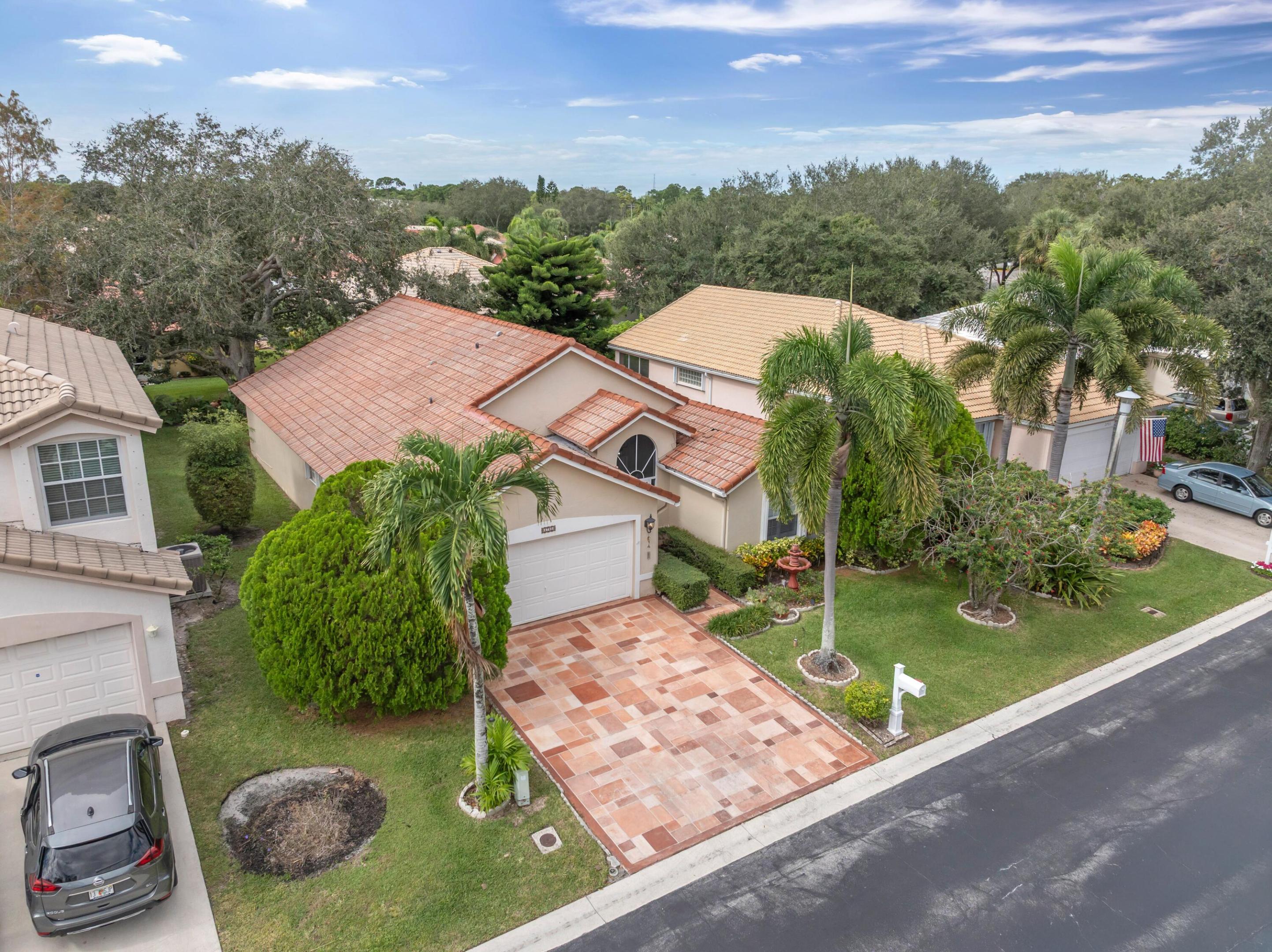 2705 Pointe Circle