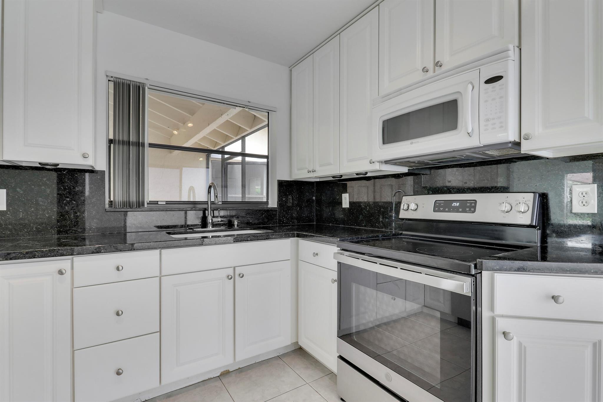 5695 Lakeview Mews Drive