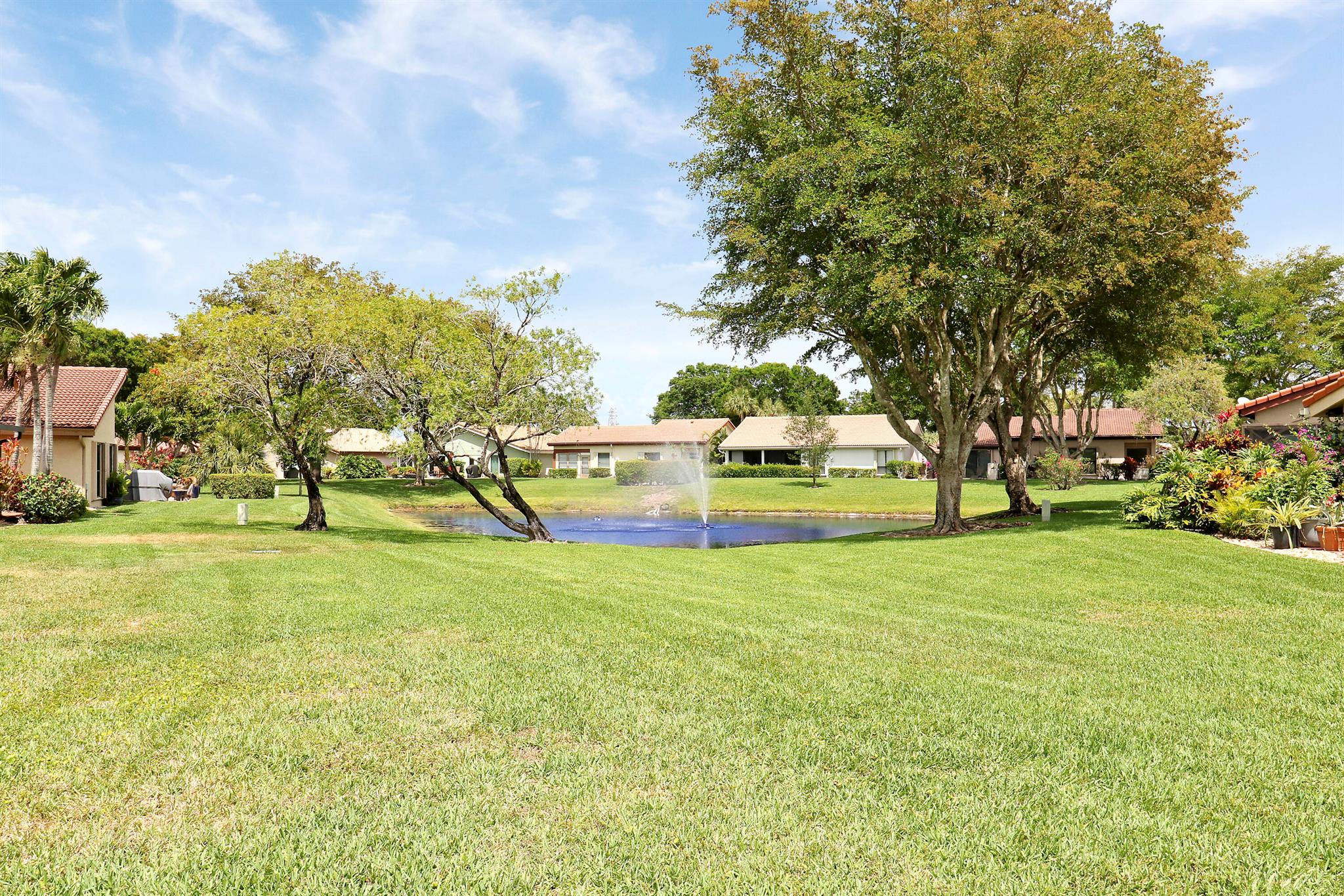5695 Lakeview Mews Drive