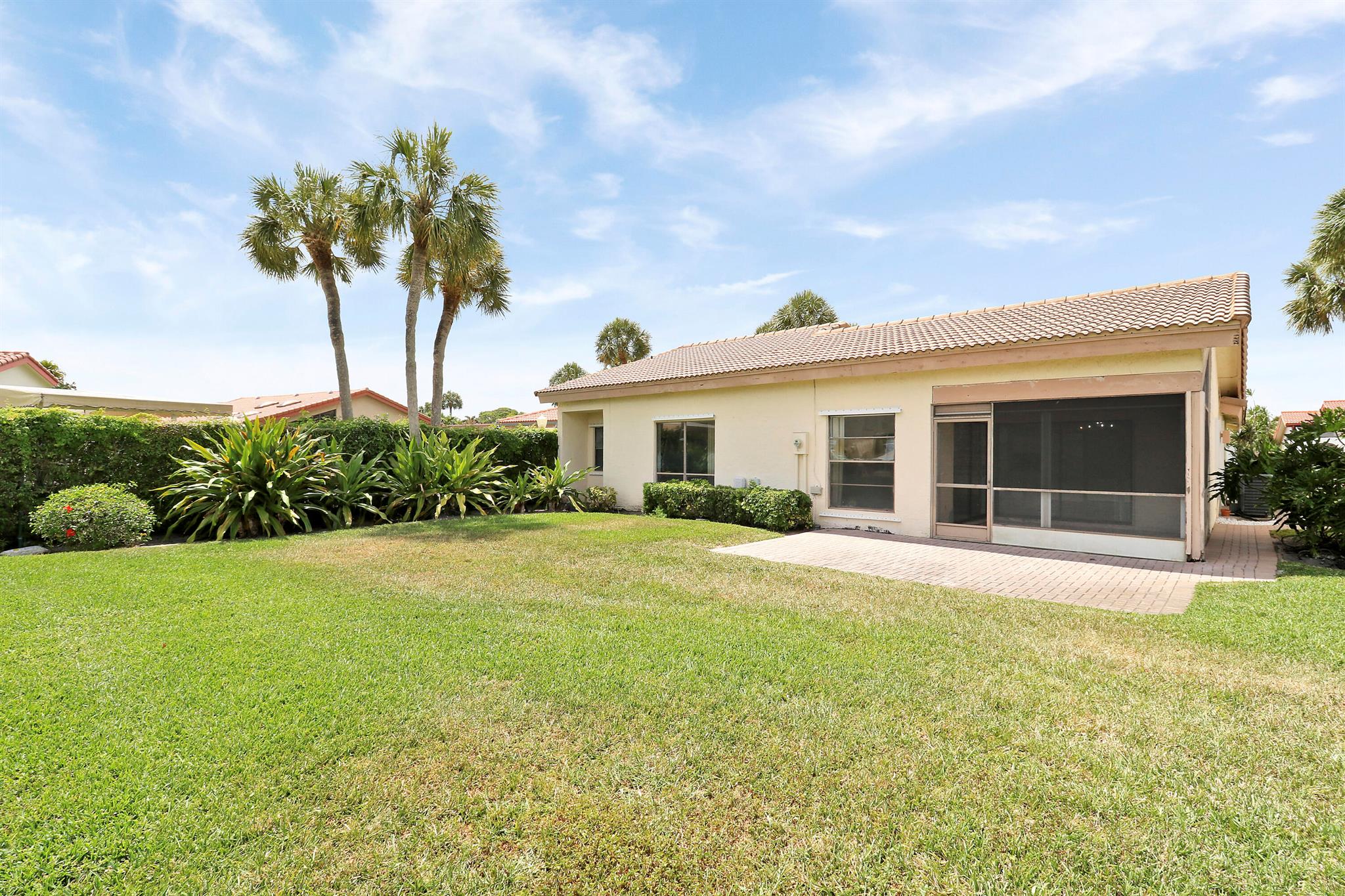 5695 Lakeview Mews Drive