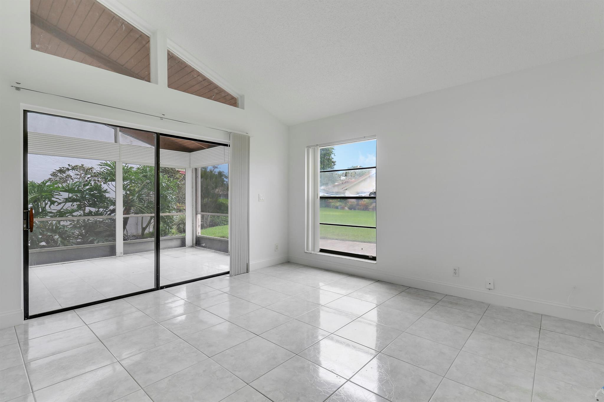 5695 Lakeview Mews Drive