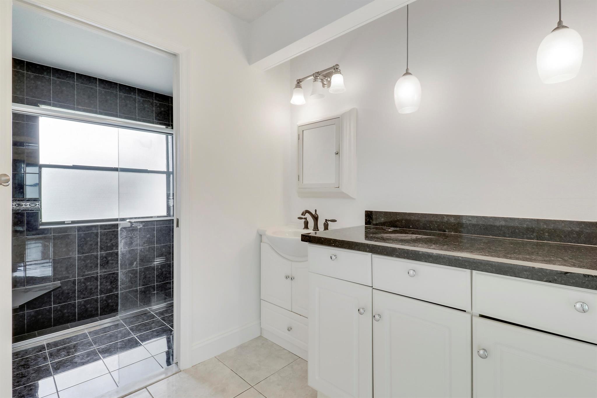 5695 Lakeview Mews Drive