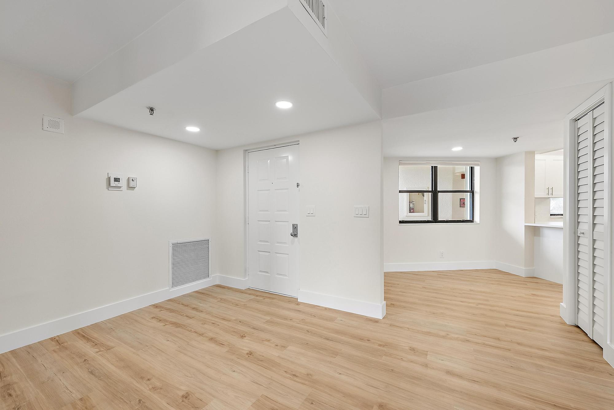 19800 Sandpointe Bay Drive 406