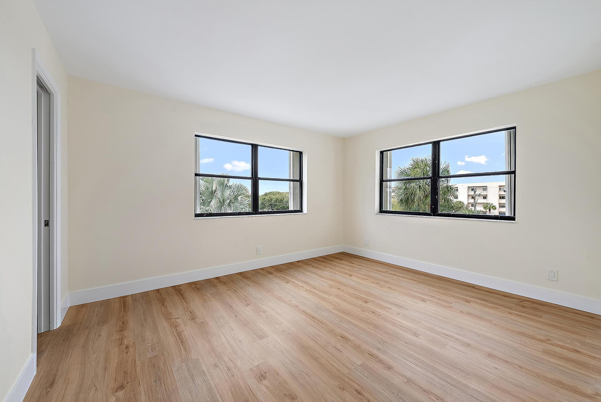 19800 Sandpointe Bay Drive 406