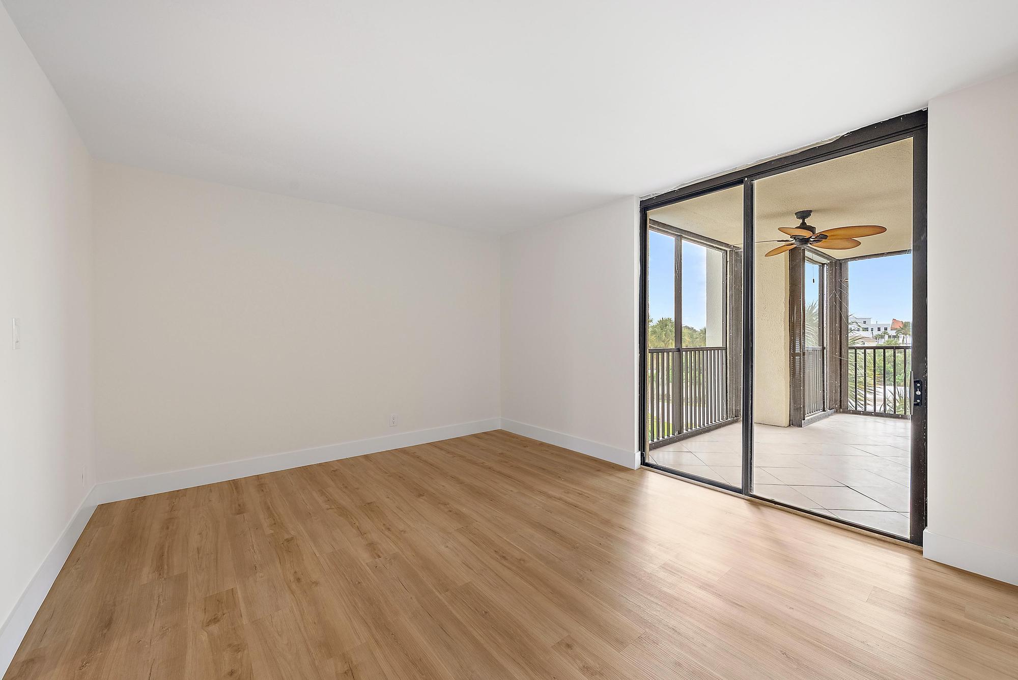 19800 Sandpointe Bay Drive 406