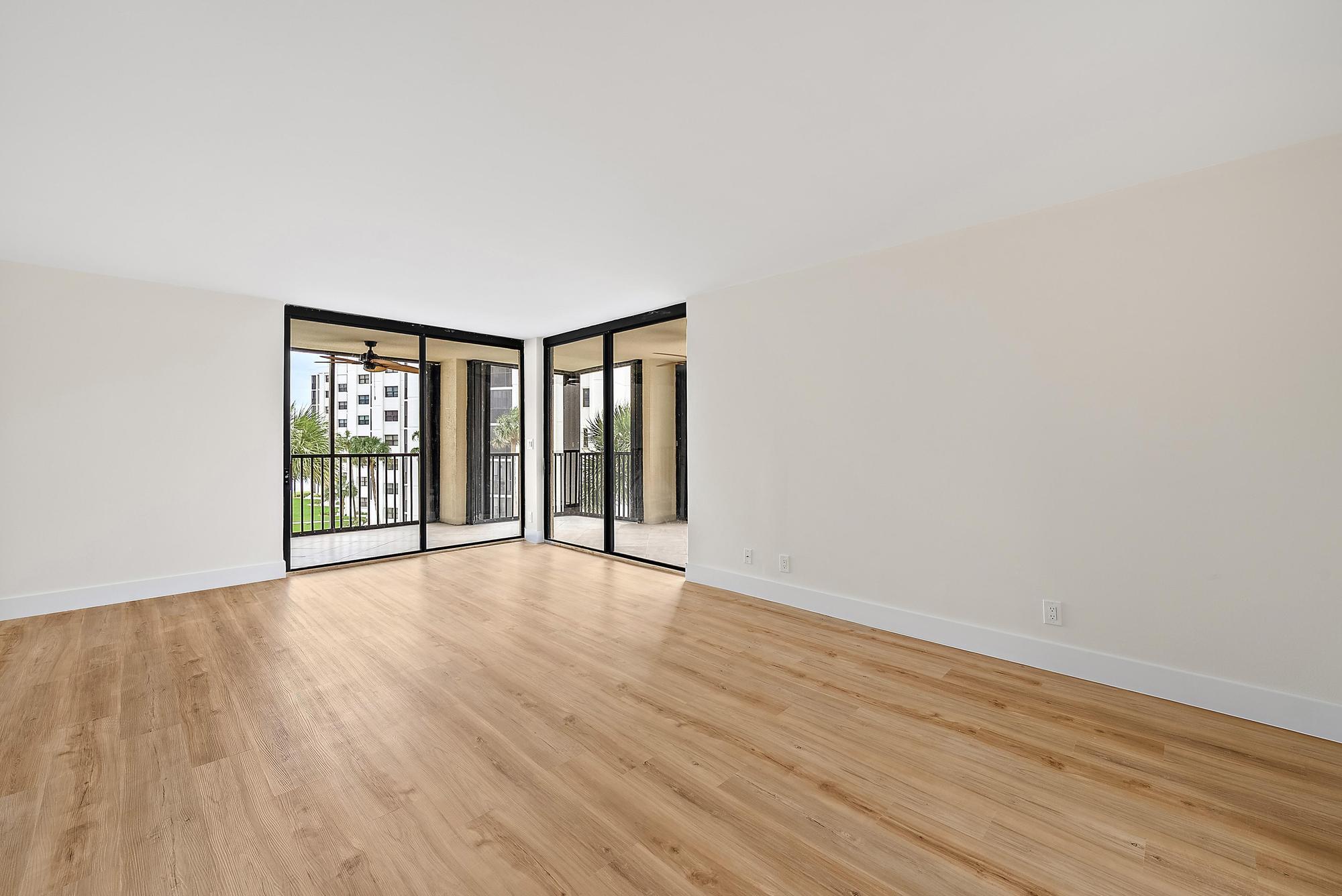 19800 Sandpointe Bay Drive 406