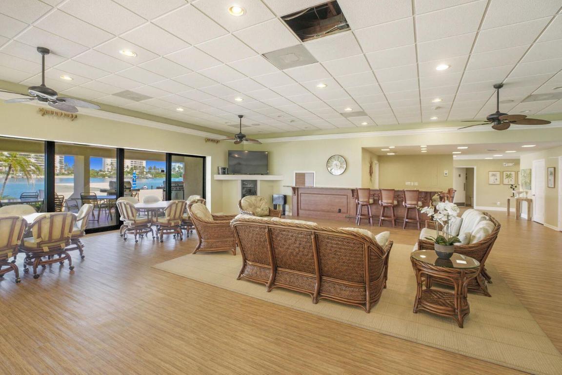 19800 Sandpointe Bay Drive 106