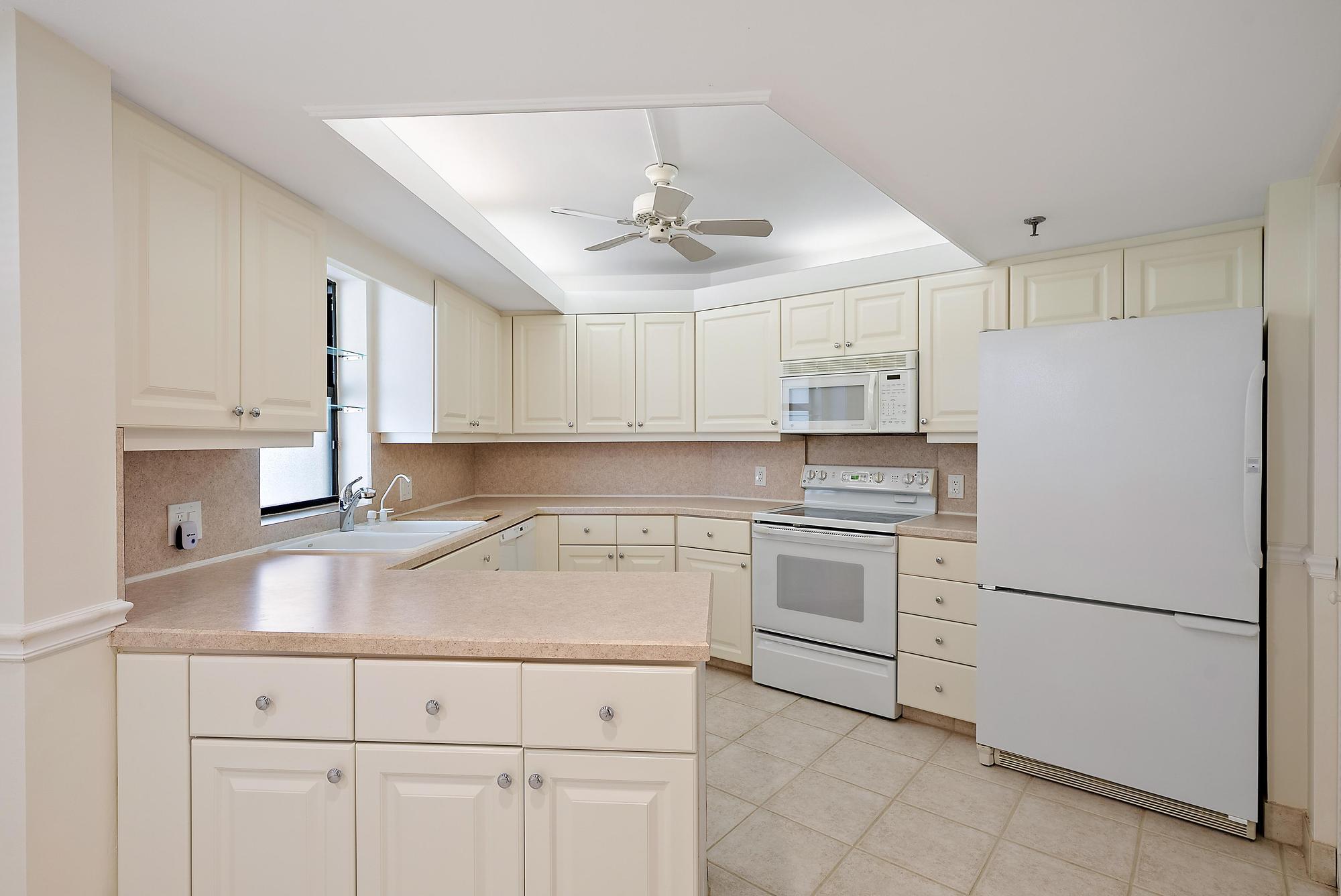 19800 Sandpointe Bay Drive 106