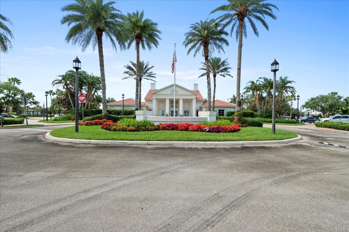 12842 SW Lake Fern Circle