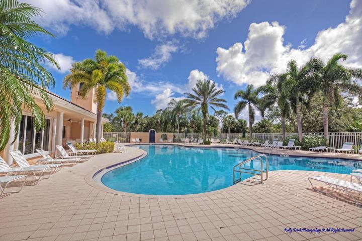 8984 SE Hawks Nest Court