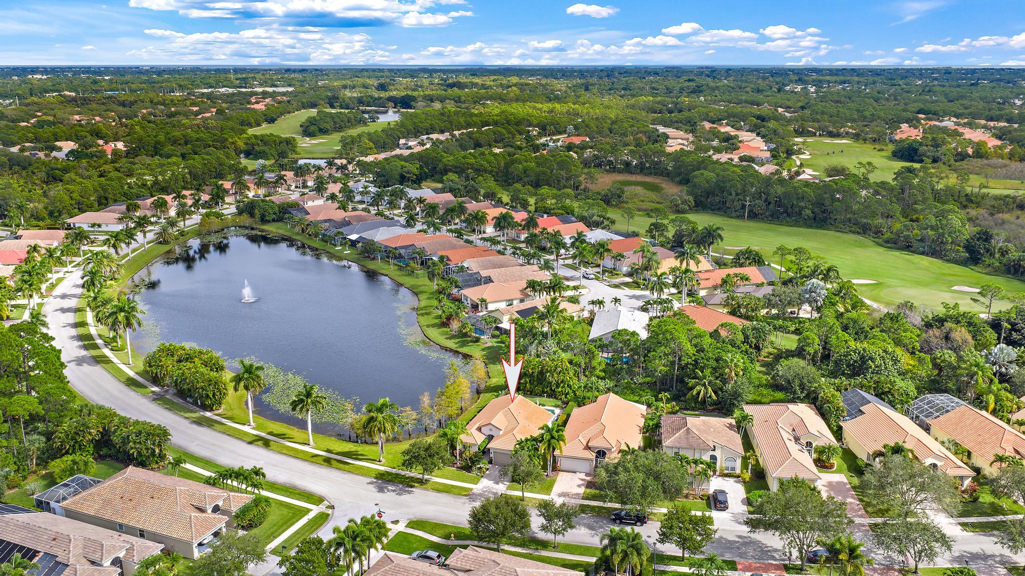 6784 SE Twin Oaks Circle