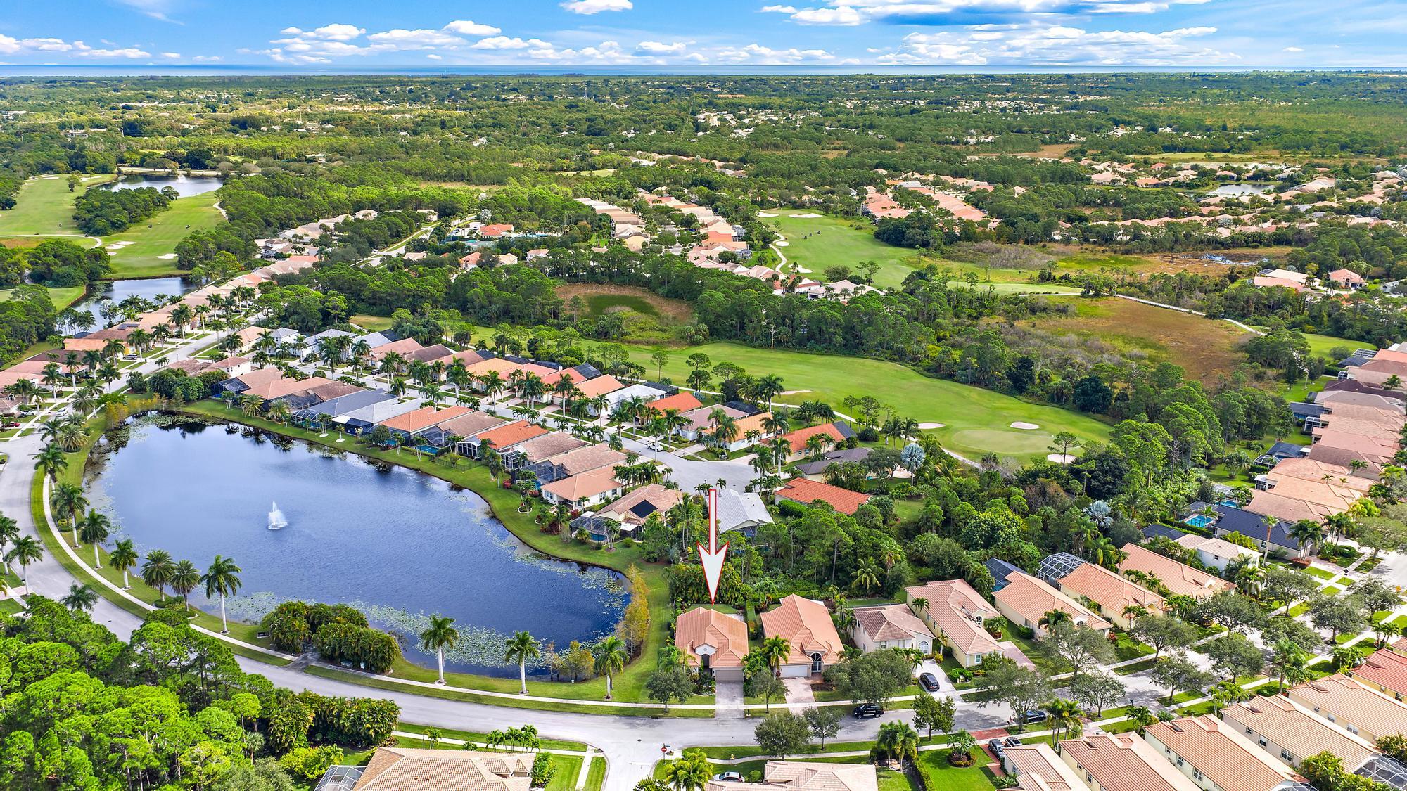 6784 SE Twin Oaks Circle