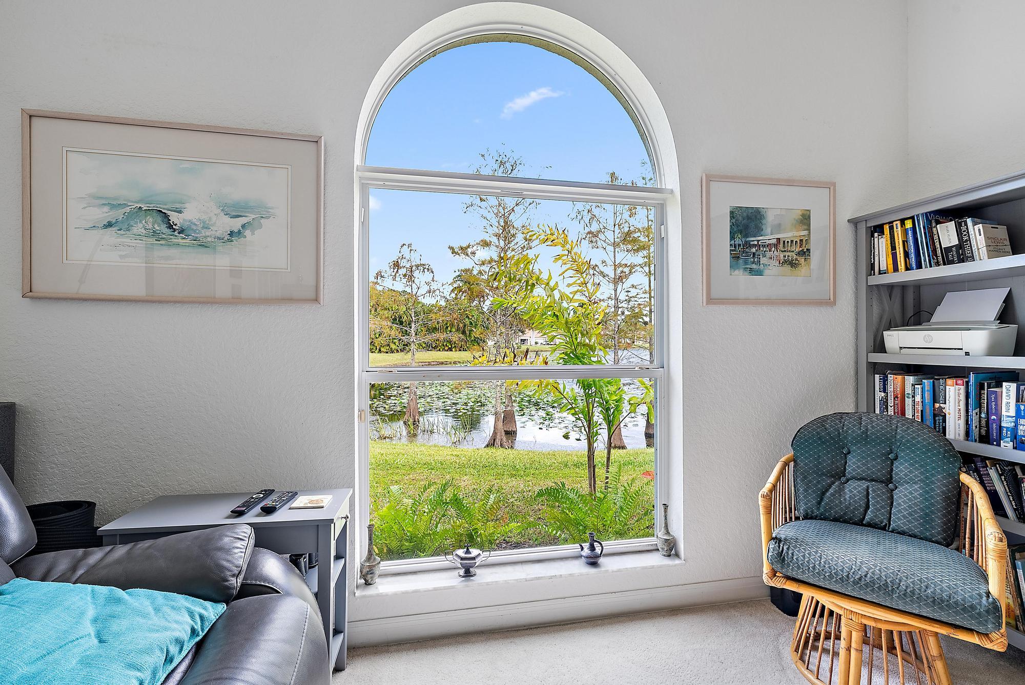 6784 SE Twin Oaks Circle