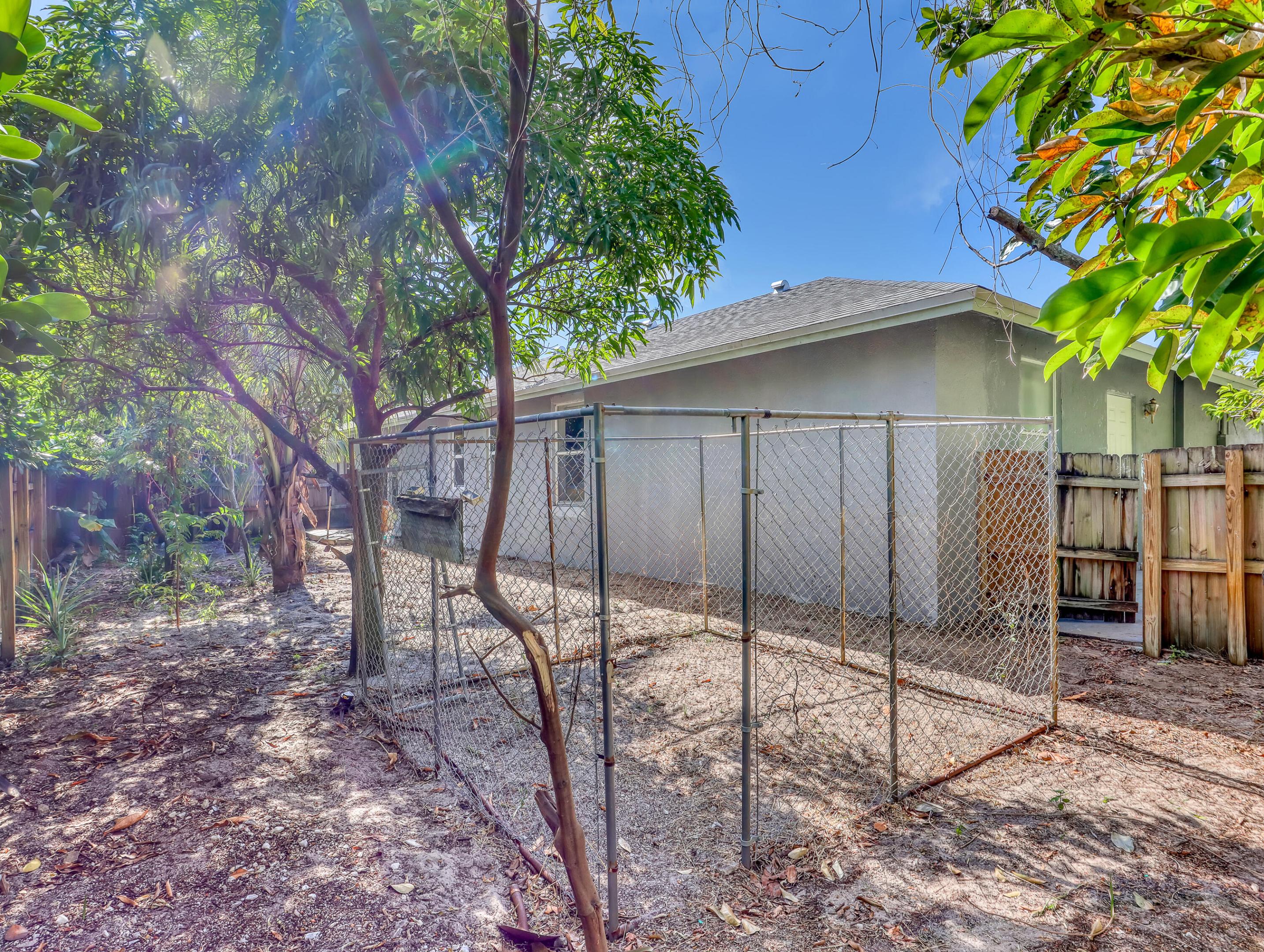 1950 Wisteria Street